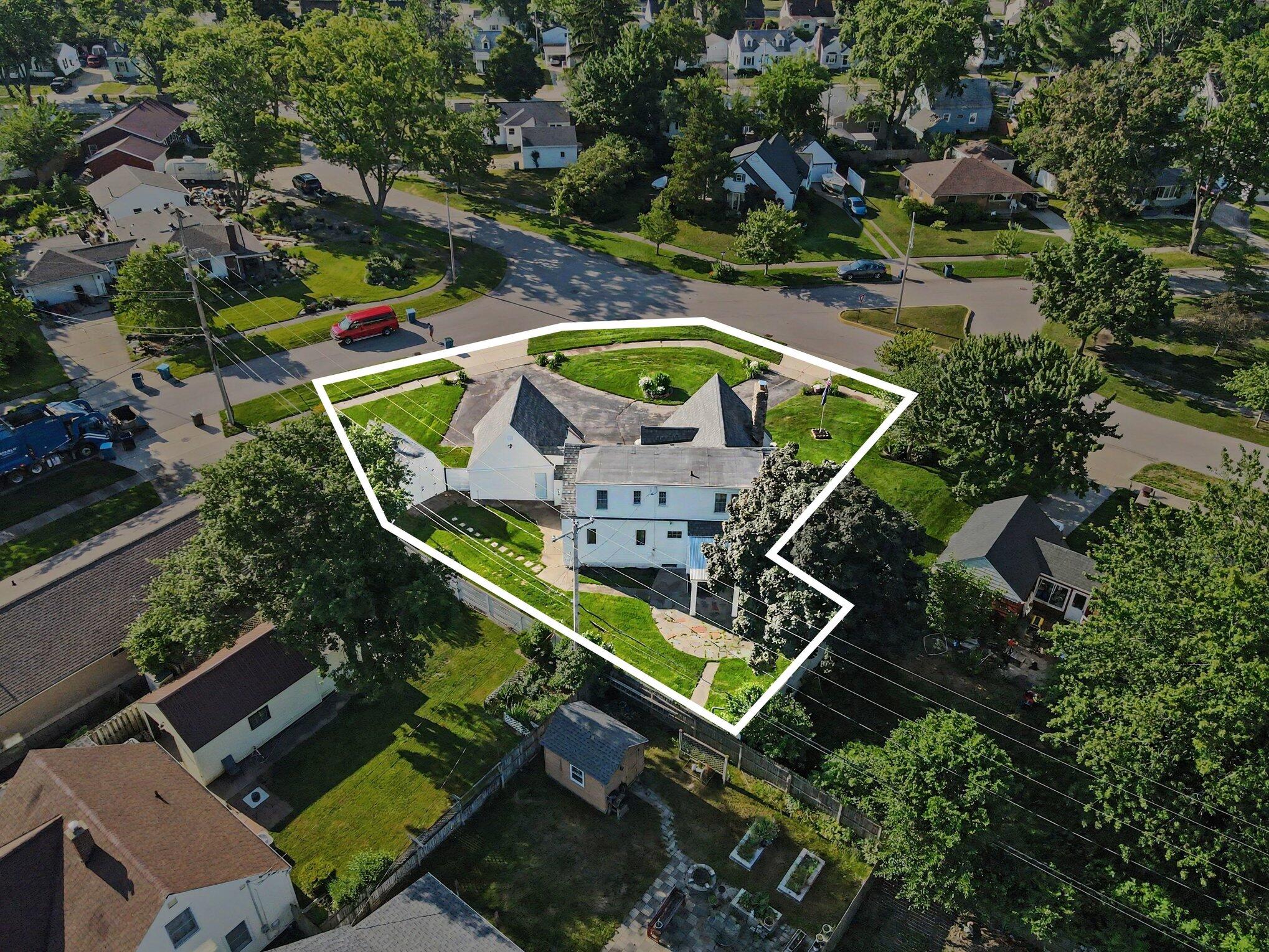 2933 Dawes Road Muskegon MI 49441