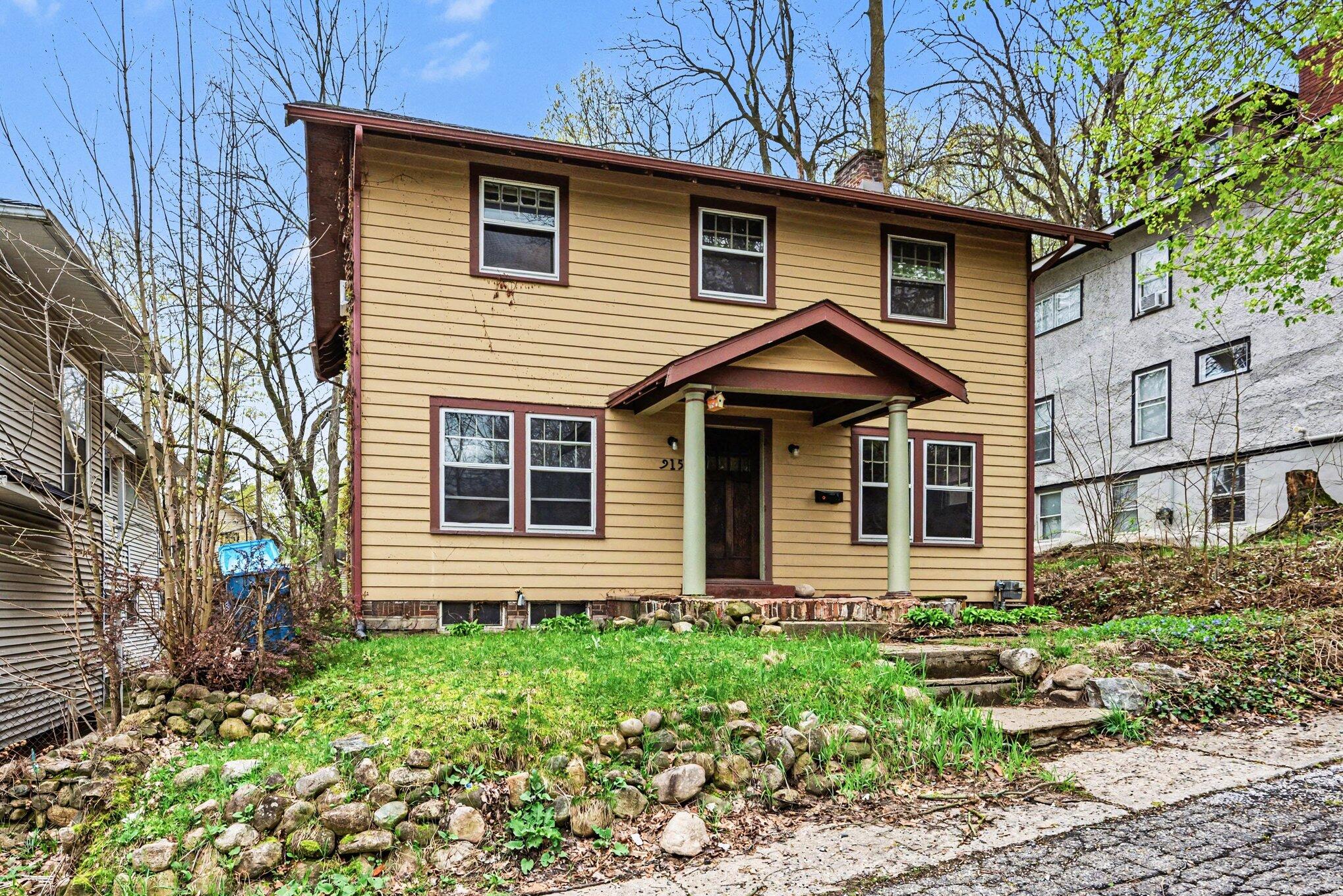 915 Walwood Place Kalamazoo MI 49007