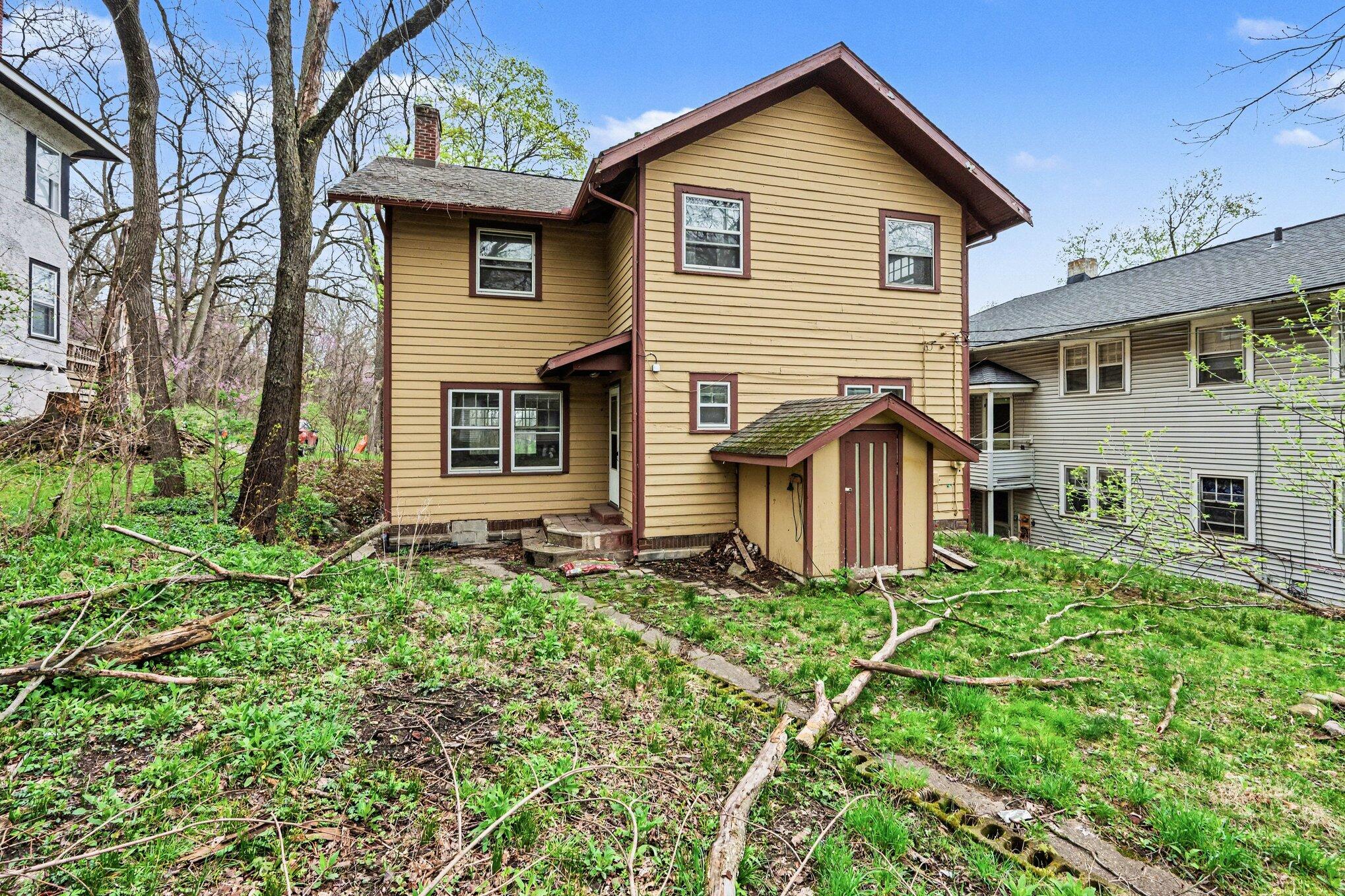 915 Walwood Place Kalamazoo MI 49007