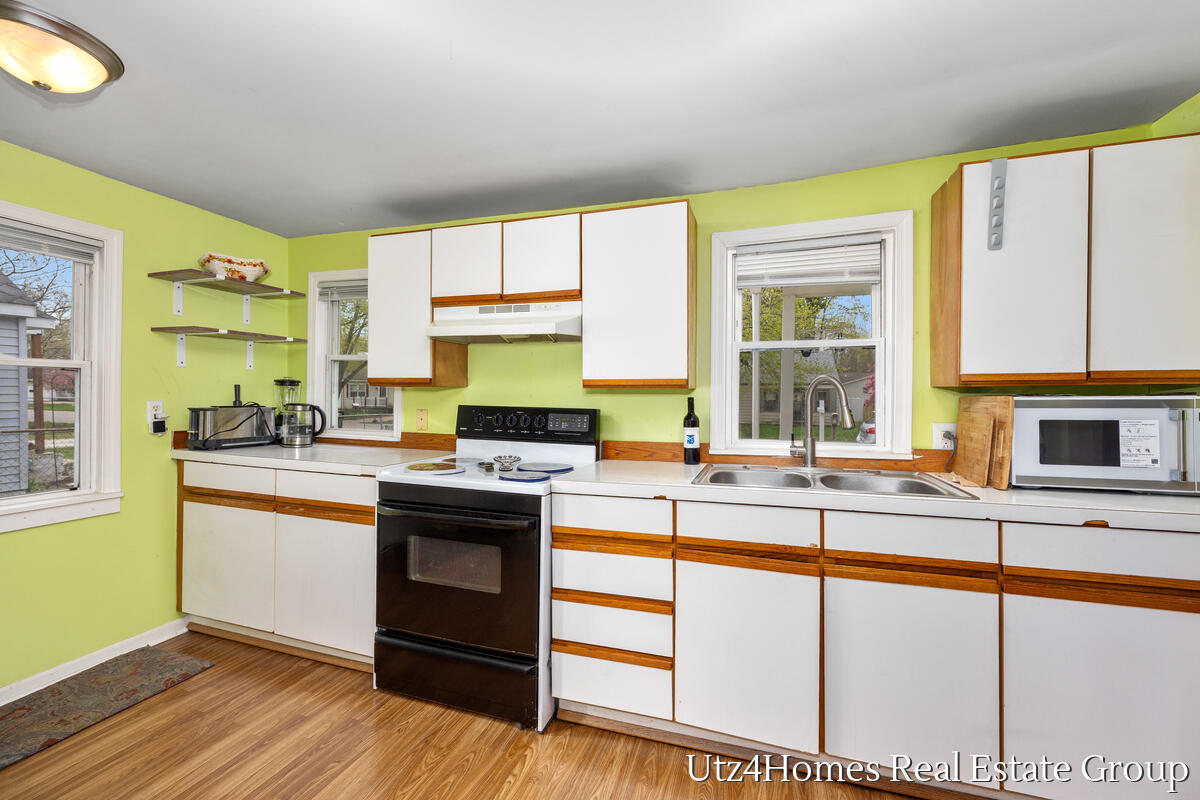1136 Wilson Court Norton Shores MI 49441