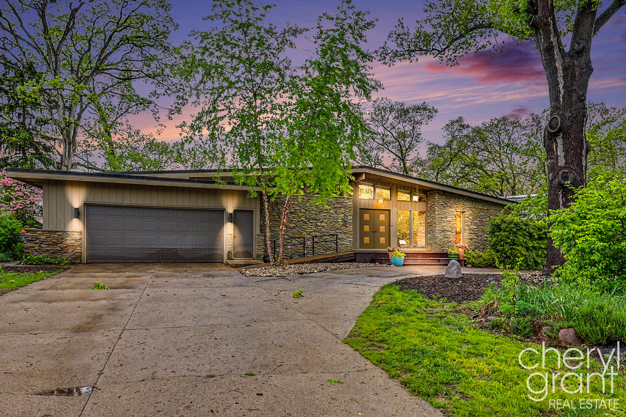 3255 Dorais Drive NE Grand Rapids MI 49525