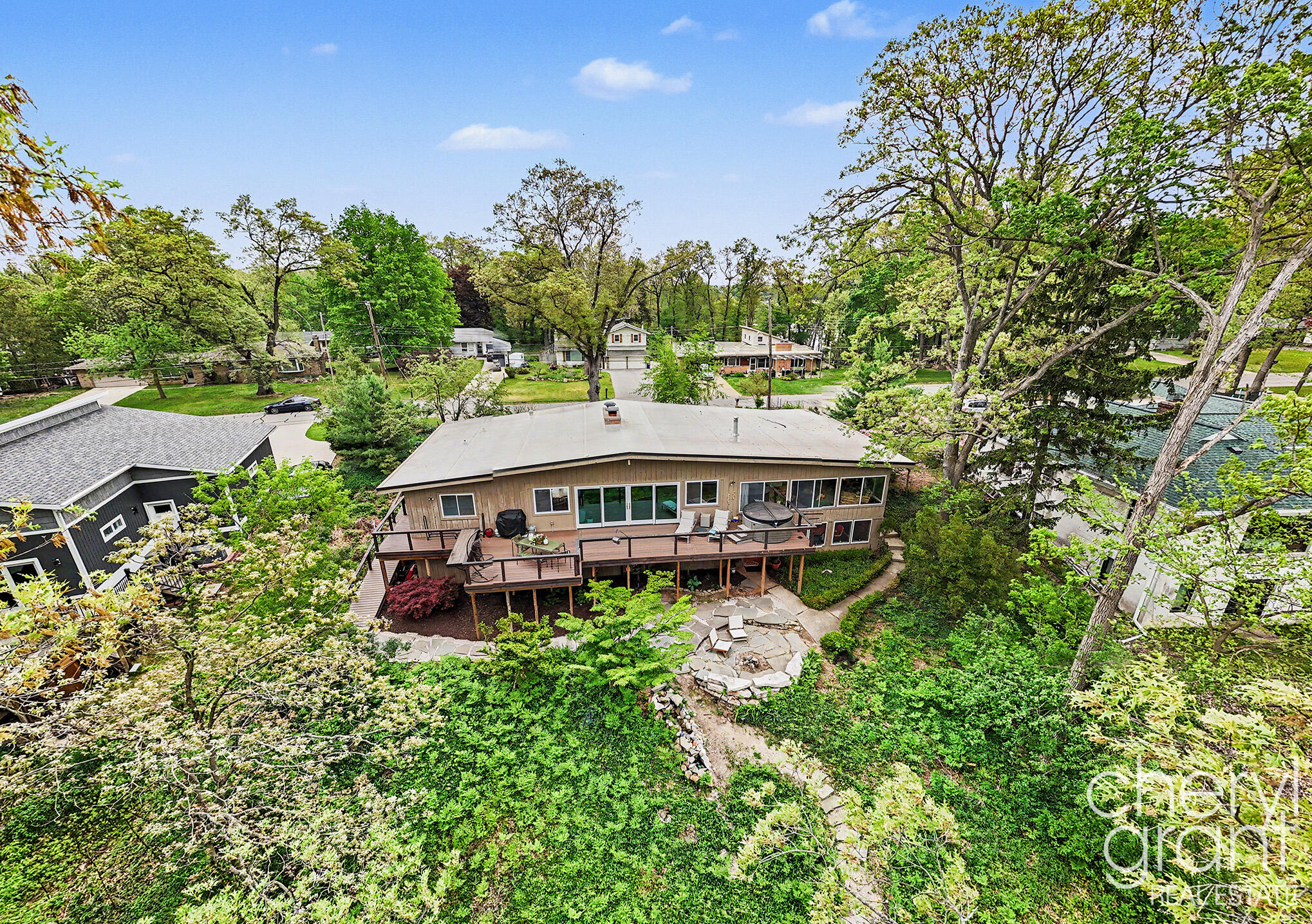 3255 Dorais Drive NE Grand Rapids MI 49525