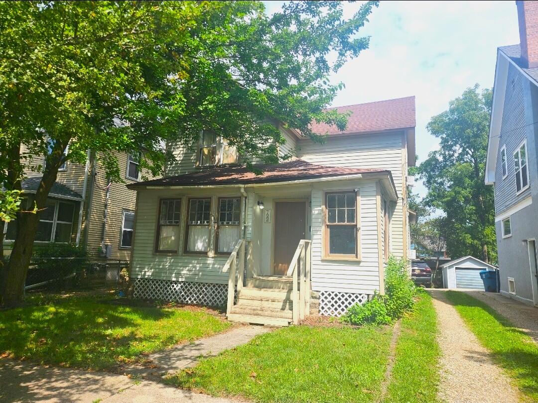 722 Forest Street Kalamazoo MI 49008