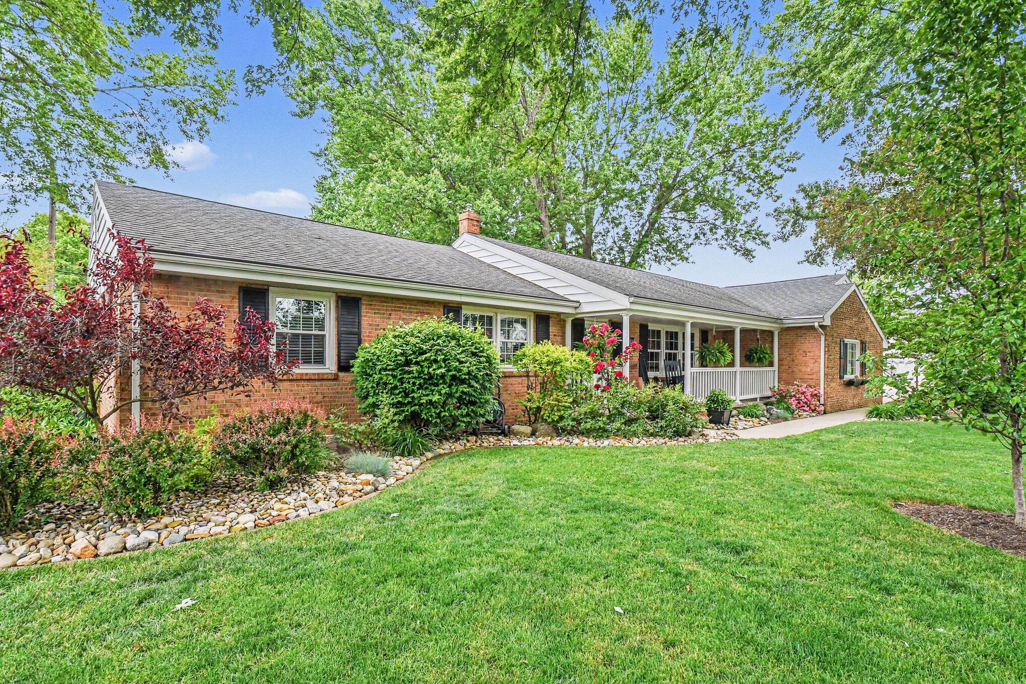 1576 S Bonny Bruce Drive Stevensville MI 49127