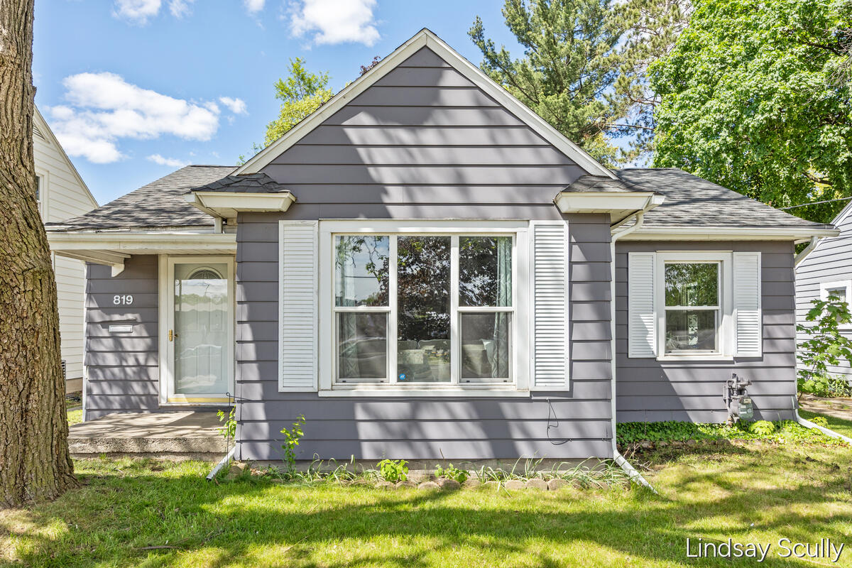 819 Alger Street SE Grand Rapids MI 49507