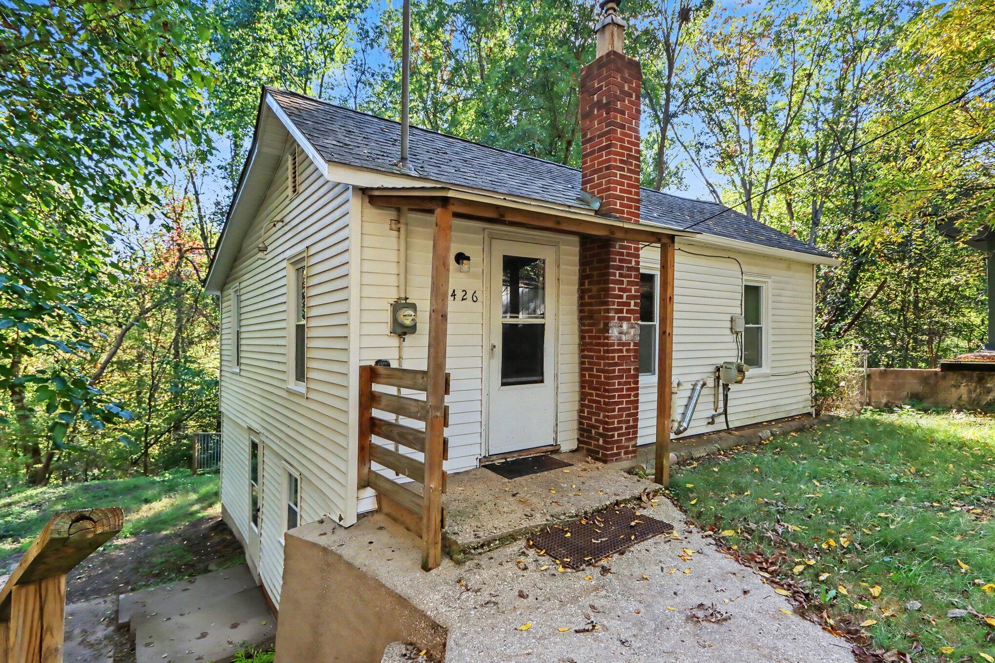 2426 Charles Avenue Kalamazoo MI 49048