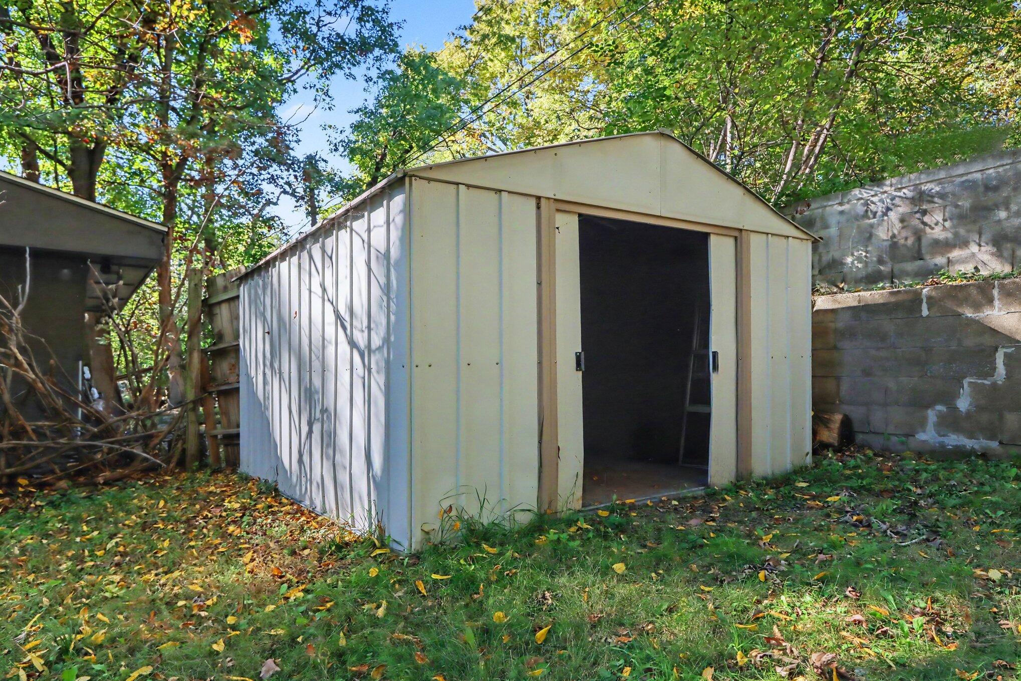 2426 Charles Avenue Kalamazoo MI 49048