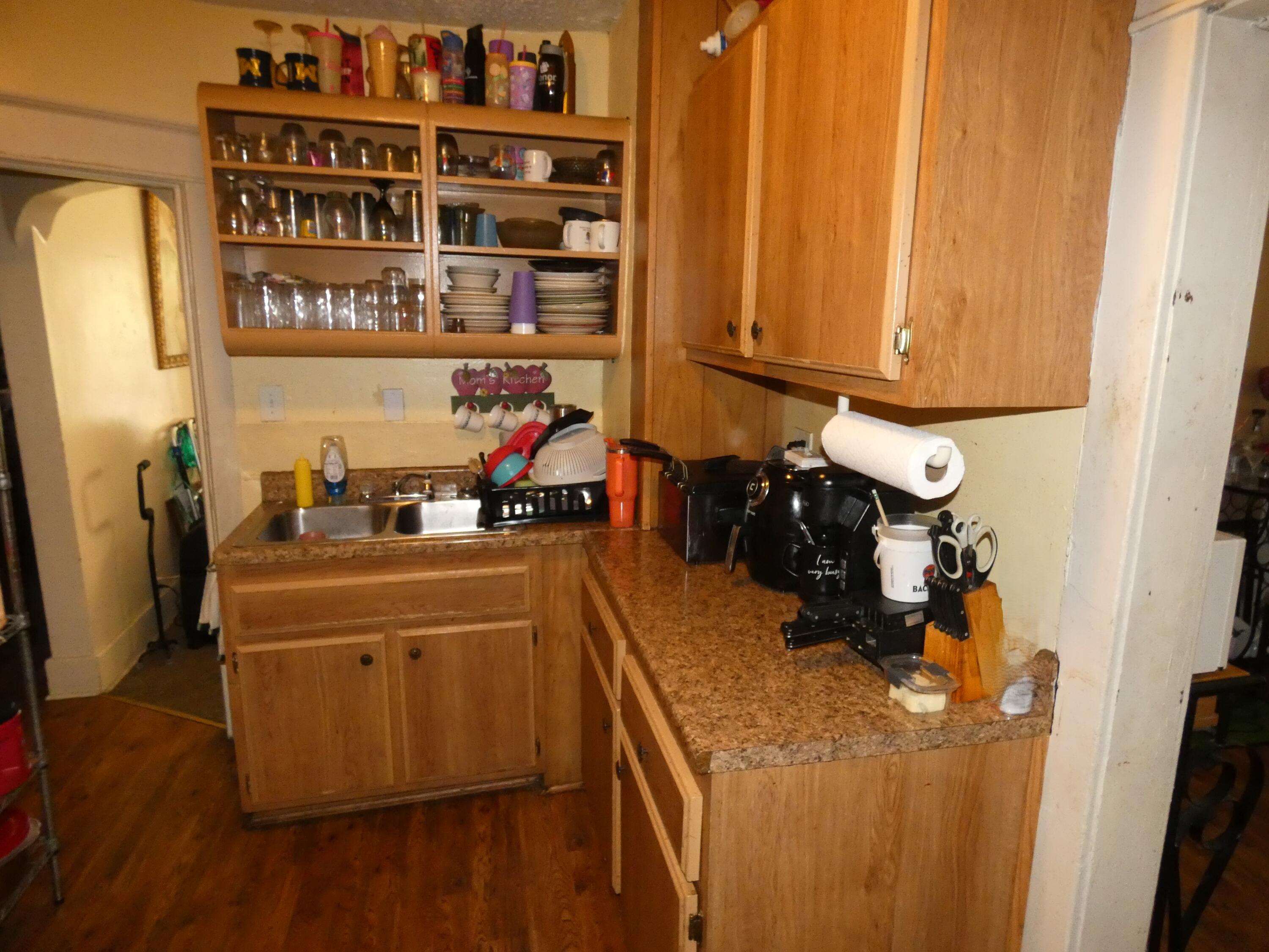 1236 Jennings Avenue Benton Harbor MI 49022