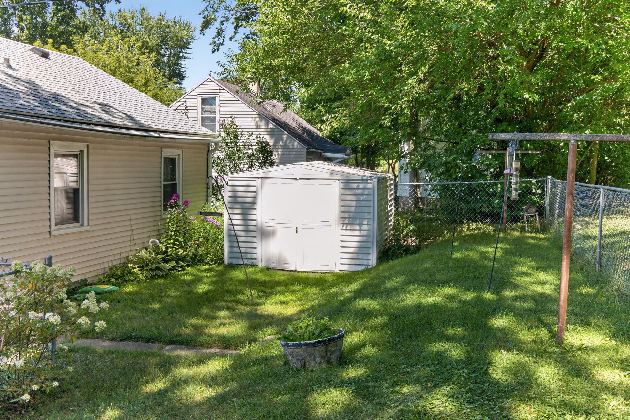 128 N East Street Cassopolis MI 49031