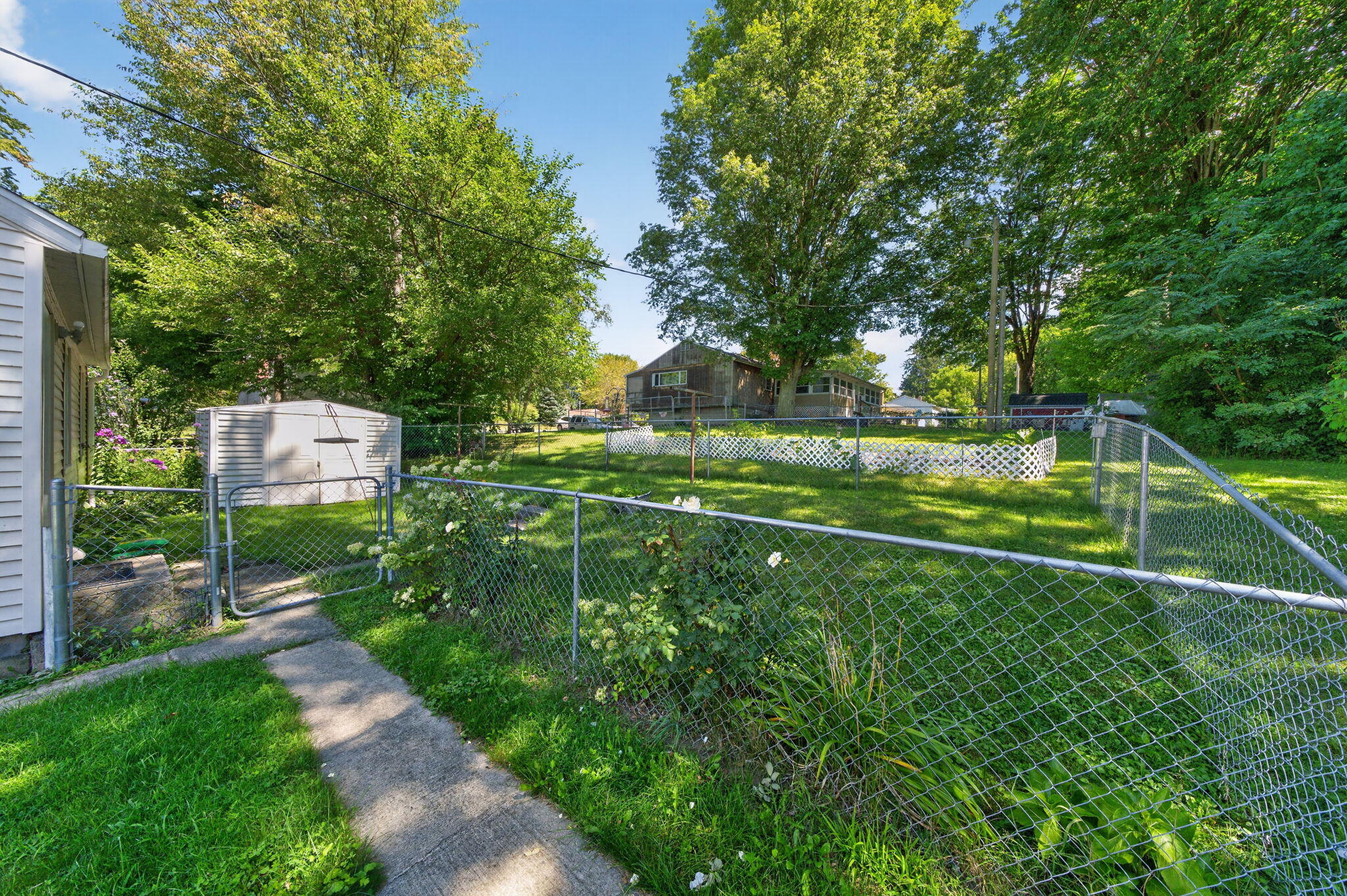128 N East Street Cassopolis MI 49031