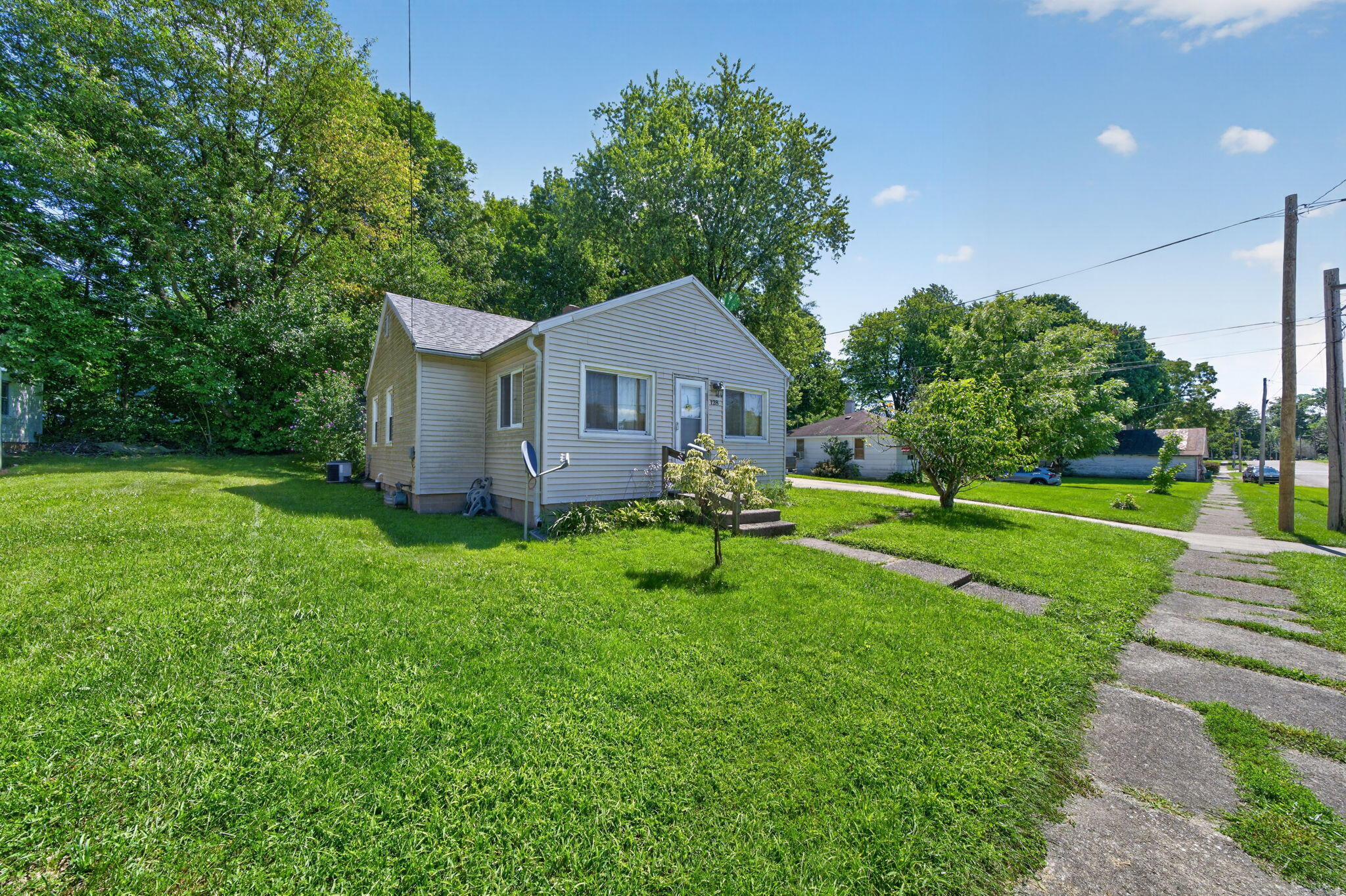 128 N East Street Cassopolis MI 49031