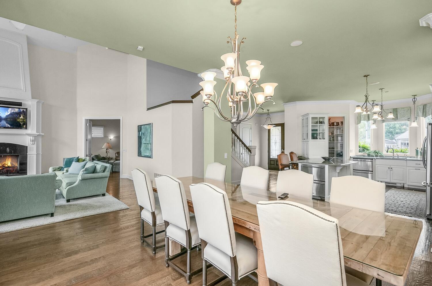 68283 Park Shore Drive Edwardsburg MI 49112