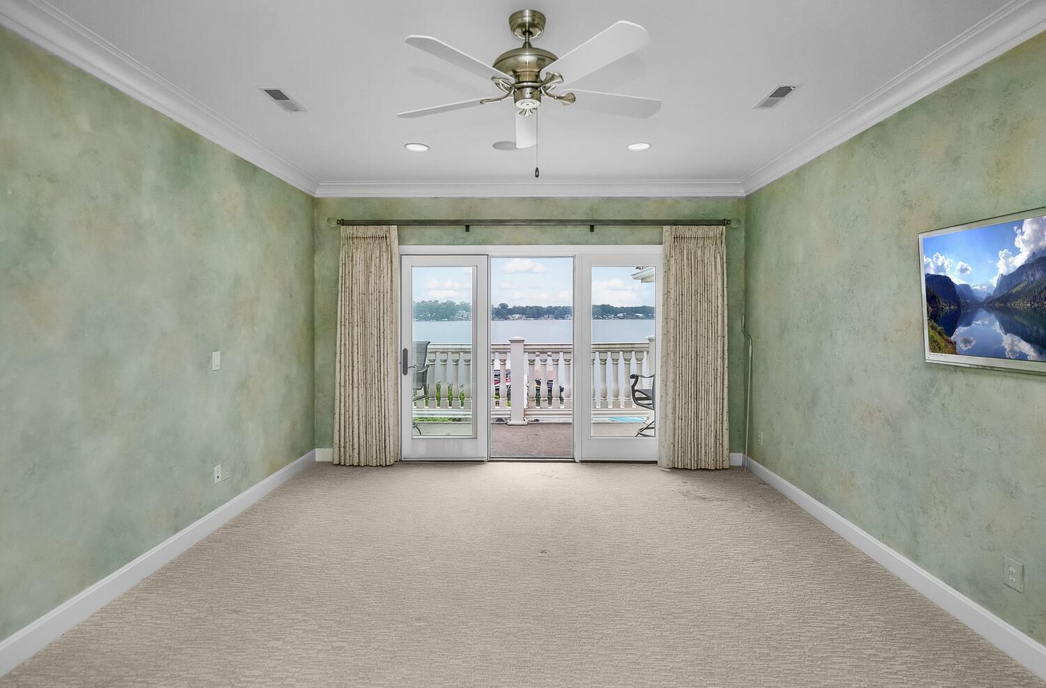 68283 Park Shore Drive Edwardsburg MI 49112