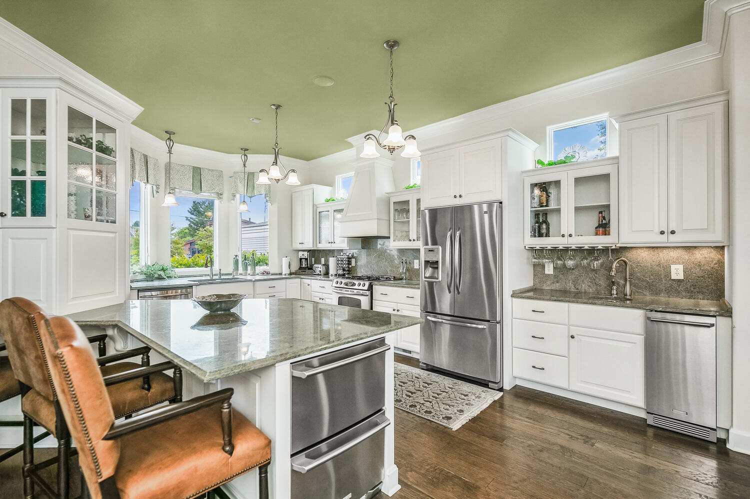 68283 Park Shore Drive Edwardsburg MI 49112