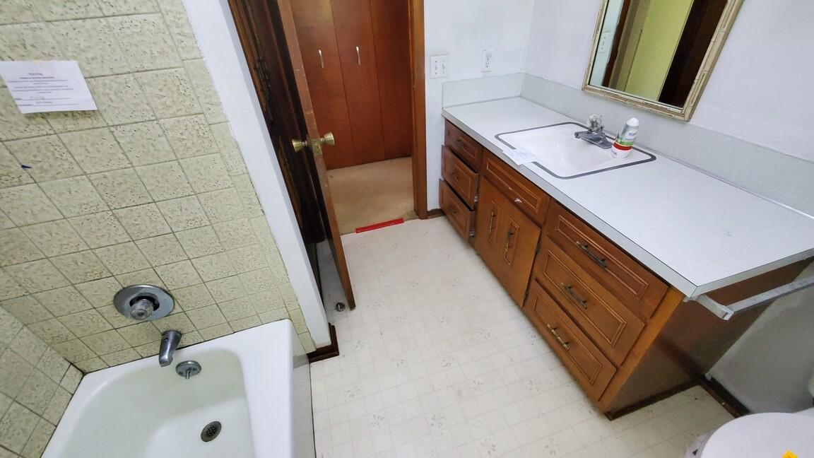14261 Essenburg Drive Holland MI 49424