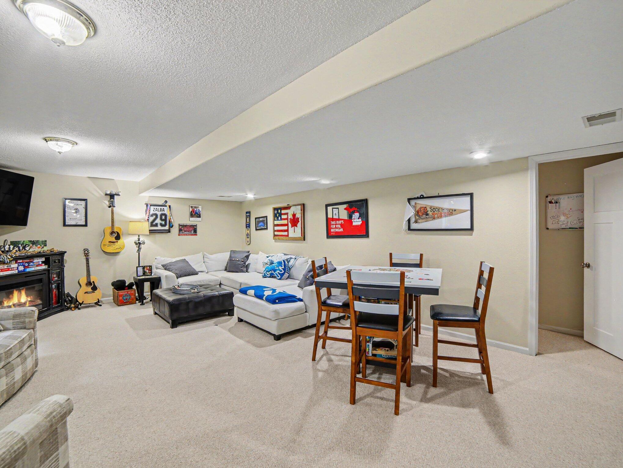 3672 Whispering Woods Drive Muskegon MI 49444