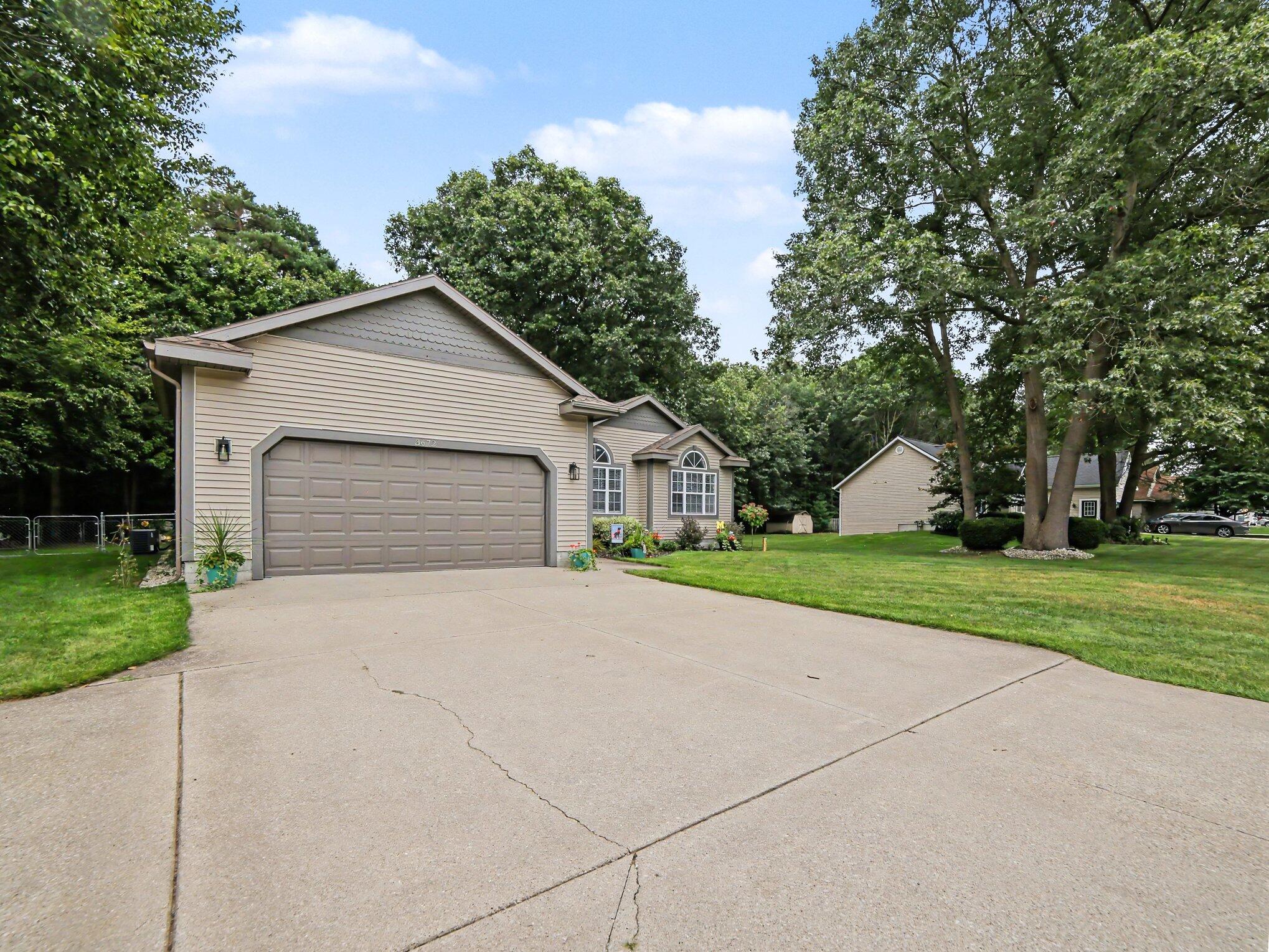 3672 Whispering Woods Drive Muskegon MI 49444