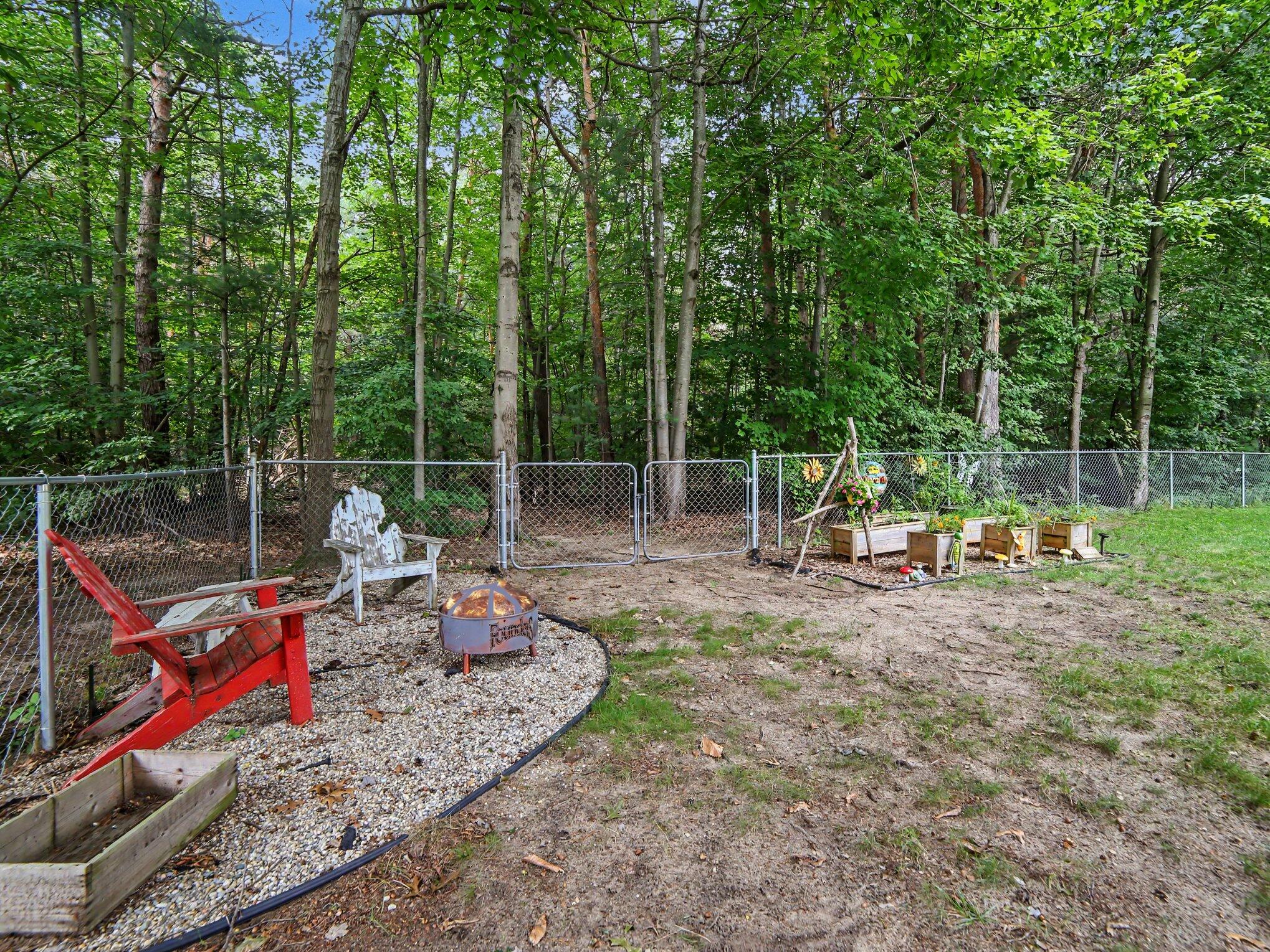 3672 Whispering Woods Drive Muskegon MI 49444