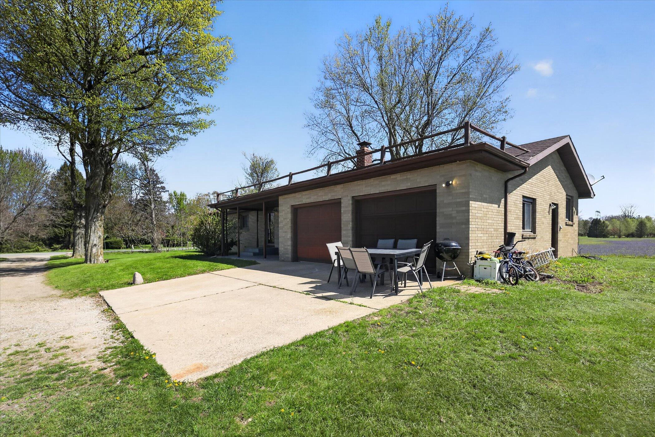 3262 W Wagner Road Buchanan MI 49107