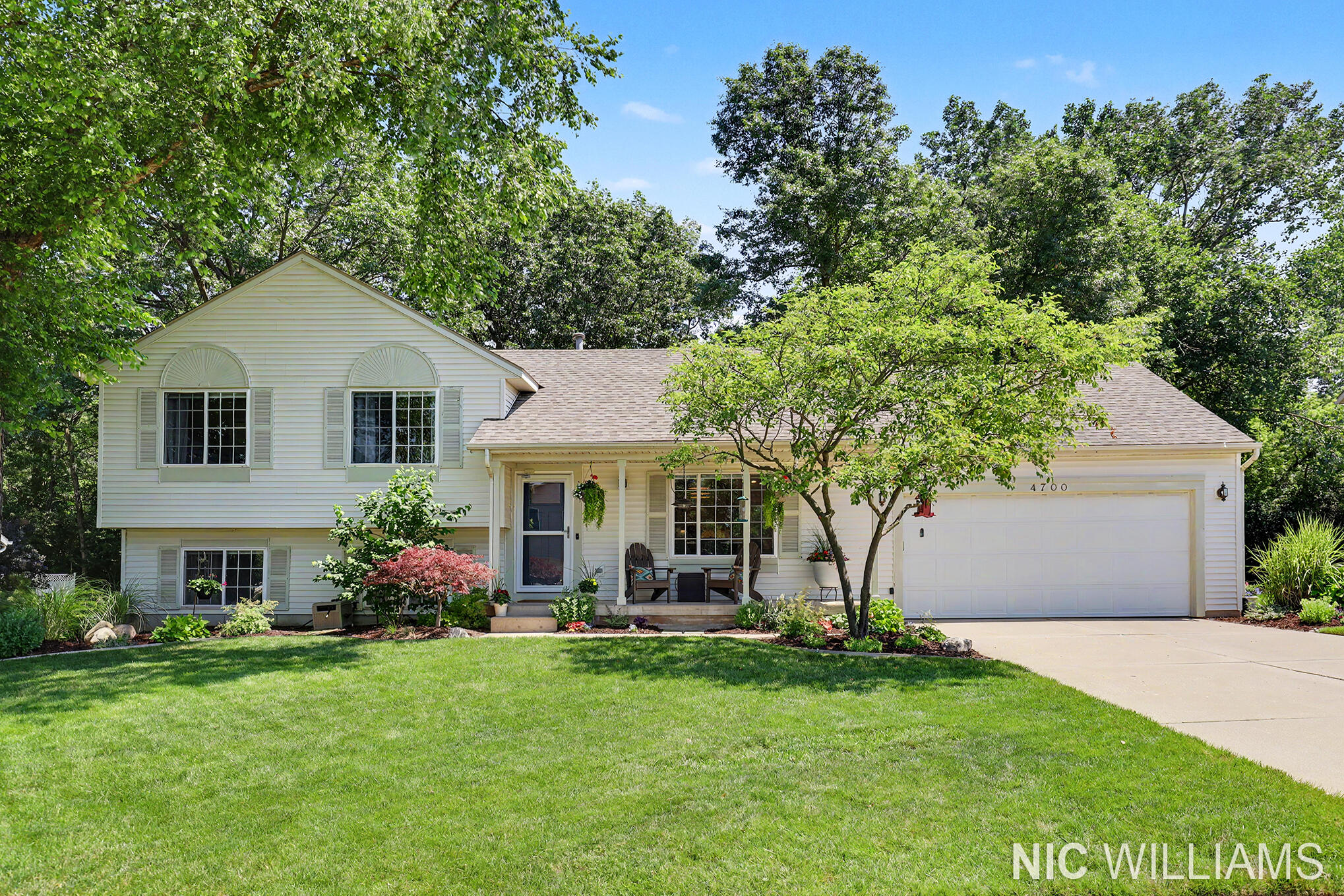 4700 Paramount Drive NE Grand Rapids MI 49525