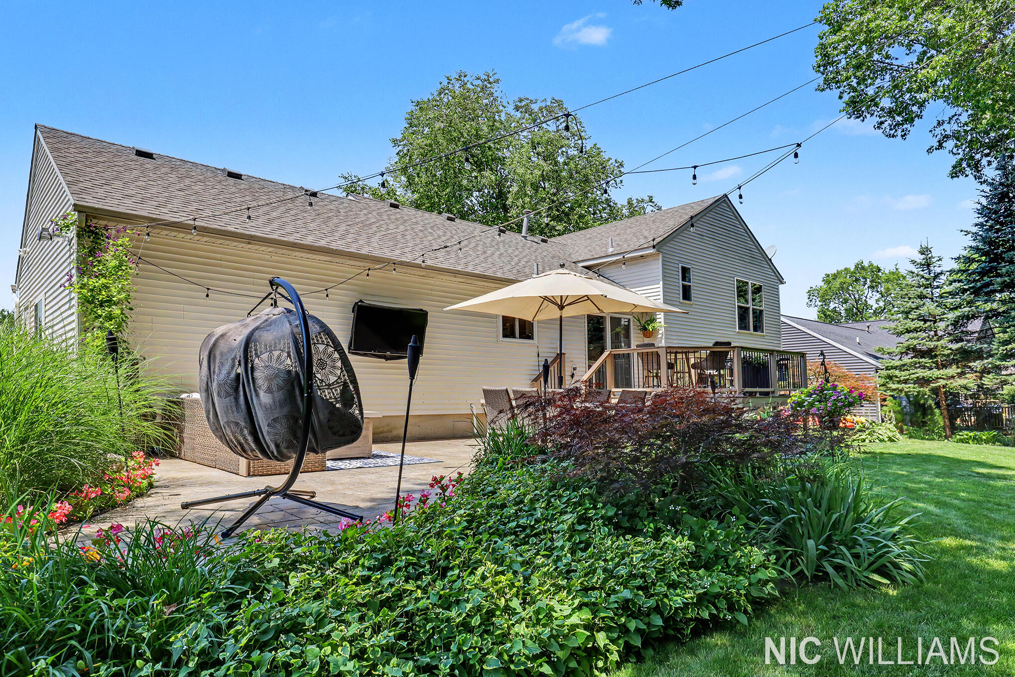 4700 Paramount Drive NE Grand Rapids MI 49525