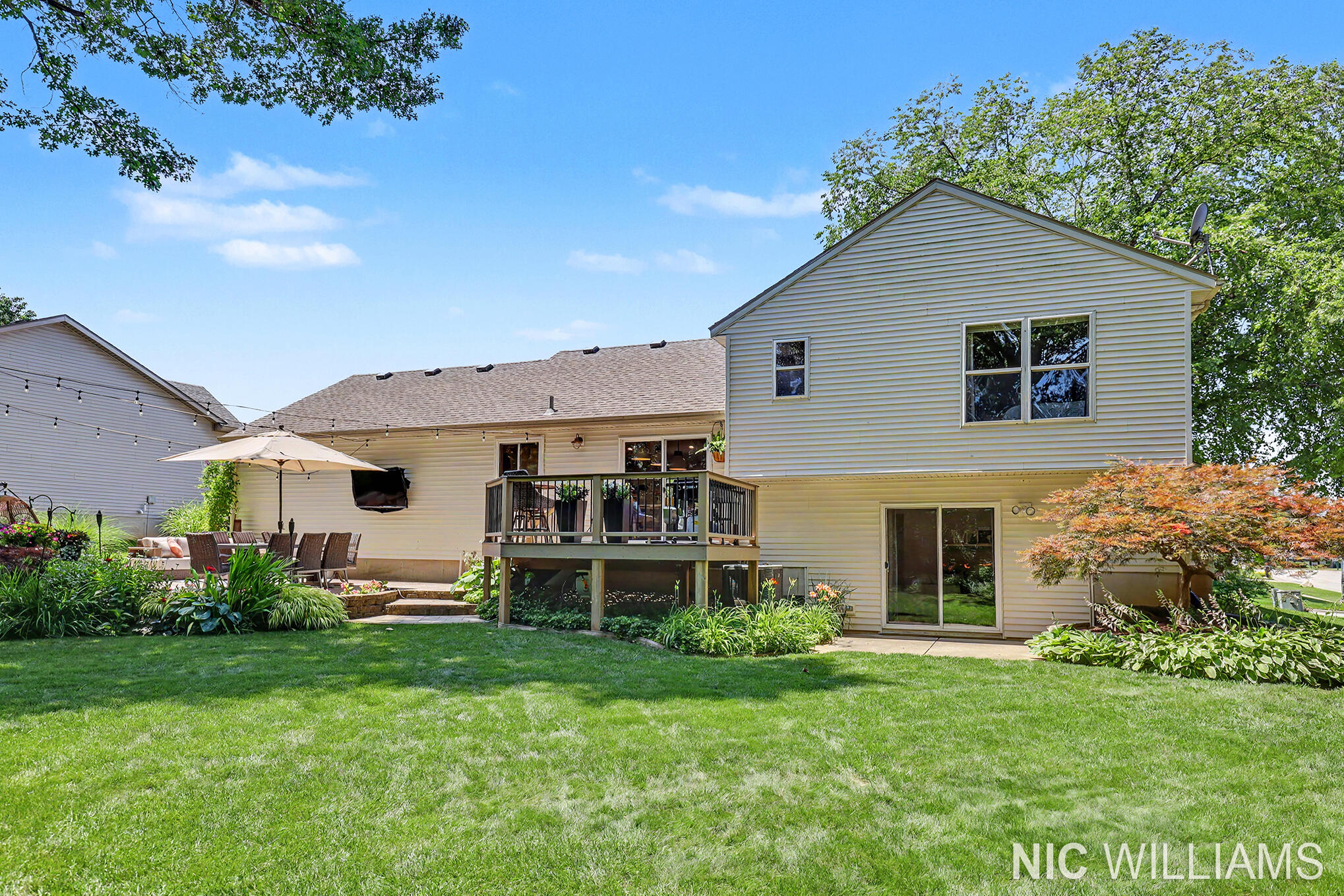 4700 Paramount Drive NE Grand Rapids MI 49525