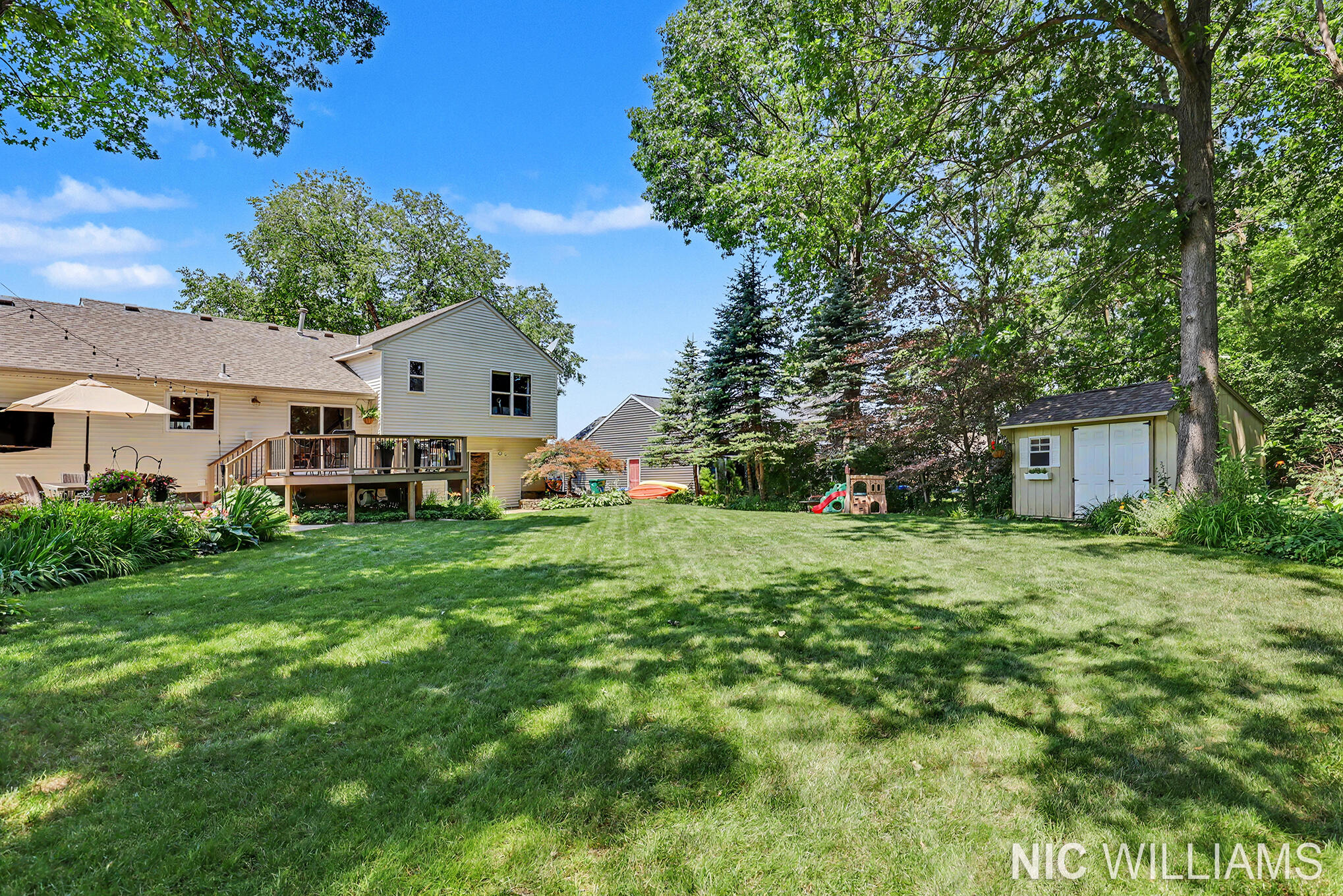 4700 Paramount Drive NE Grand Rapids MI 49525