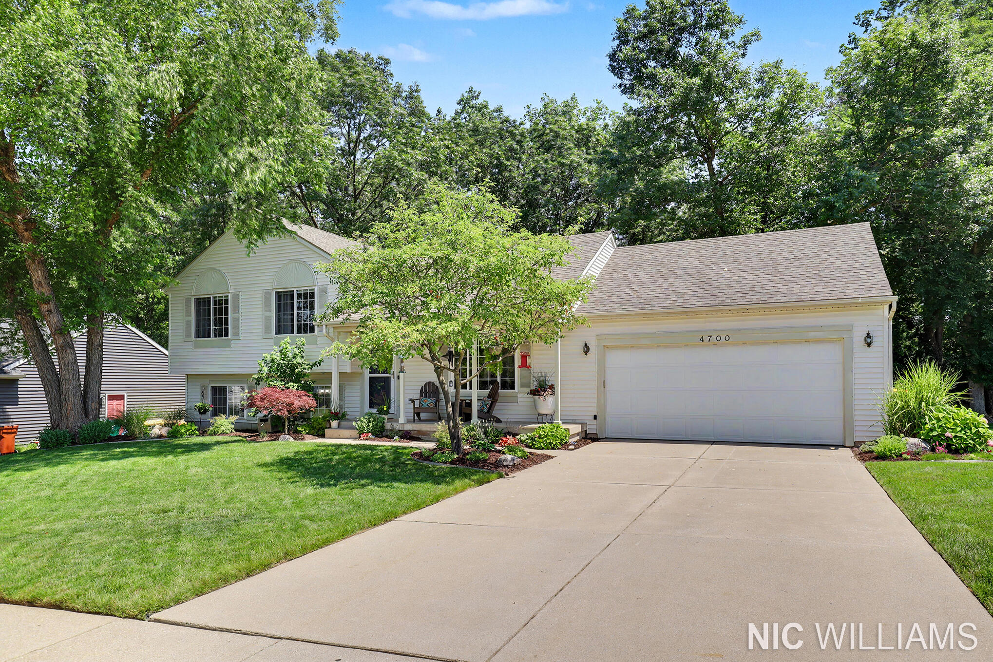 4700 Paramount Drive NE Grand Rapids MI 49525