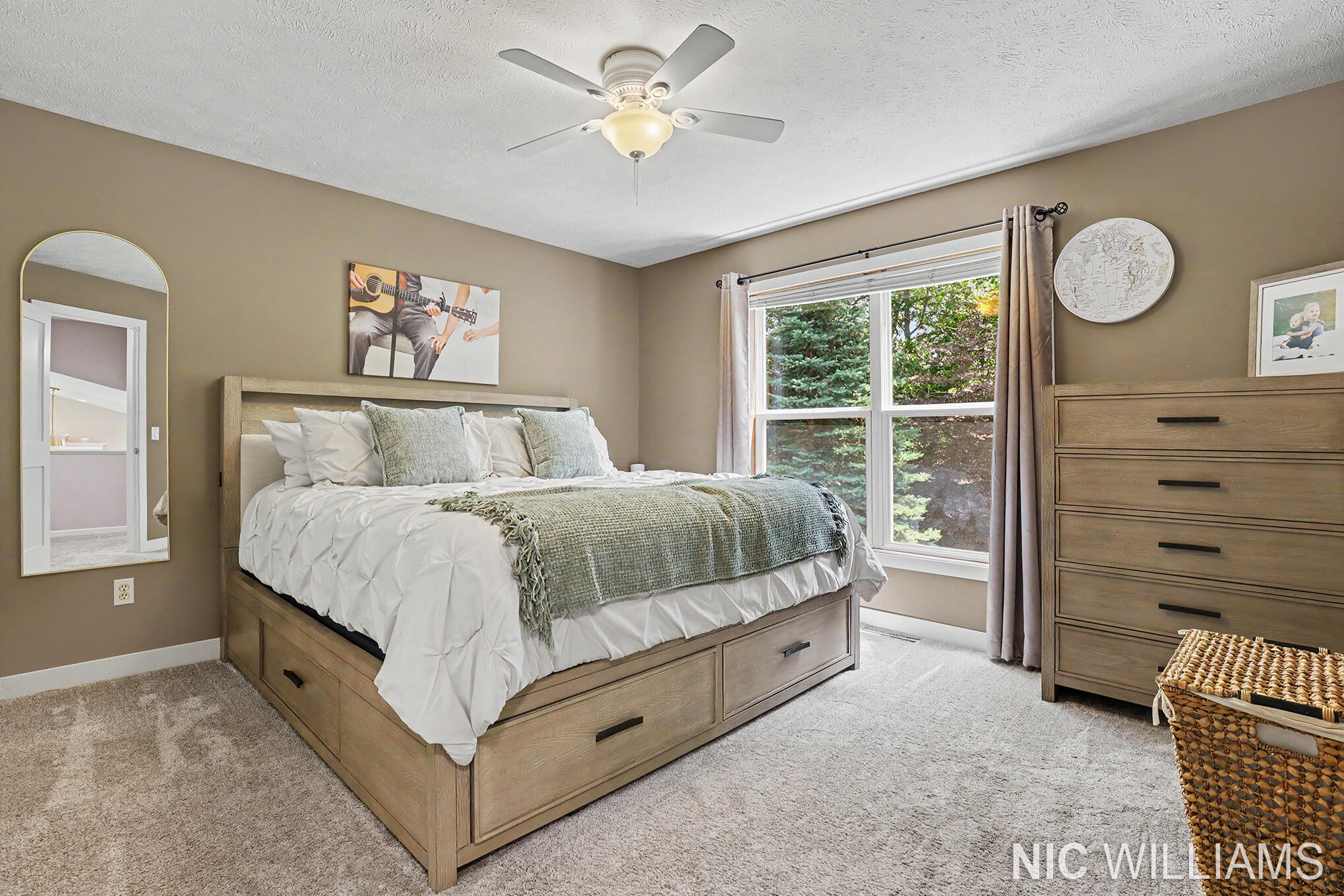 4700 Paramount Drive NE Grand Rapids MI 49525