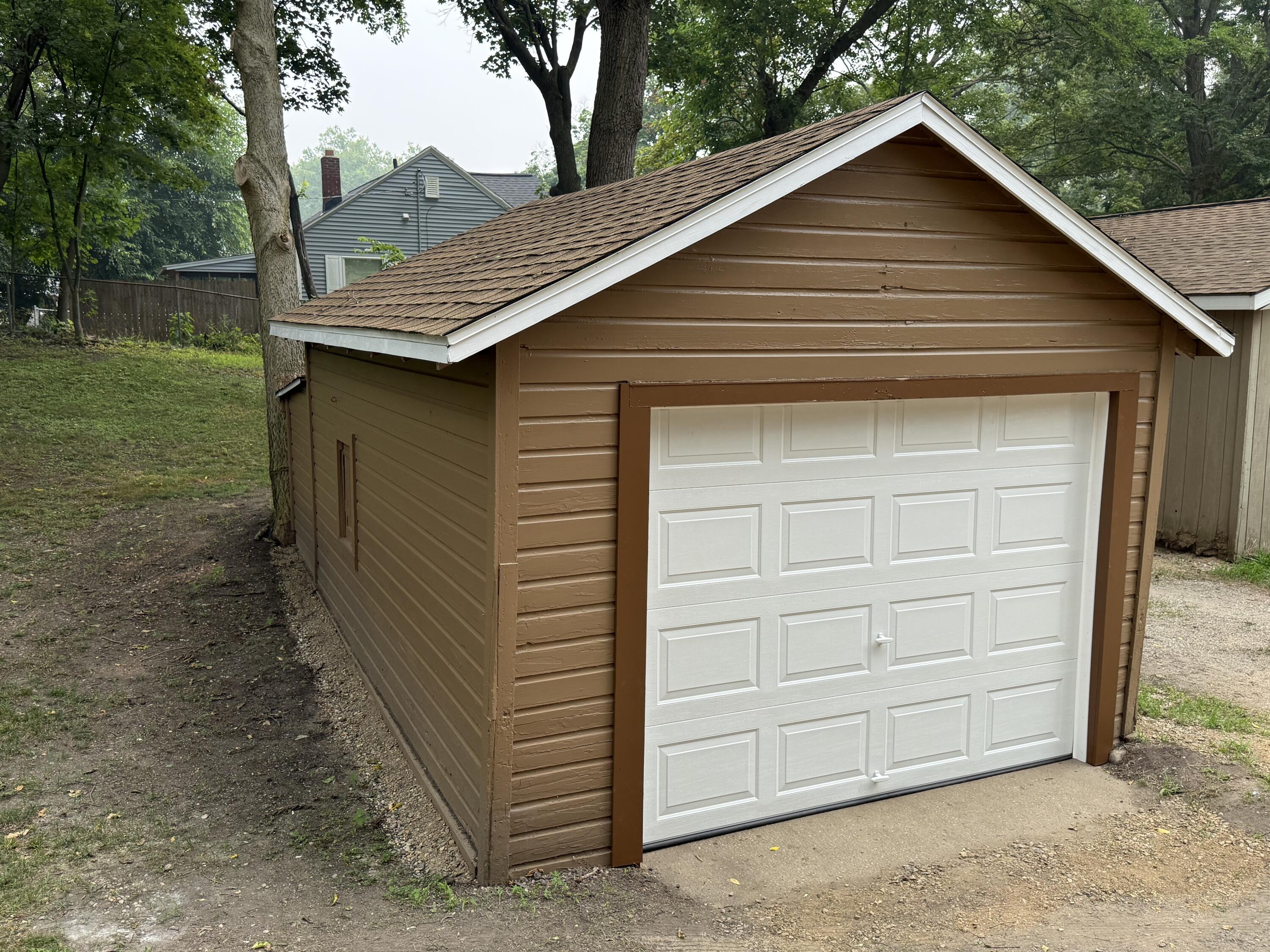 320 Trimble Avenue Kalamazoo MI 49048