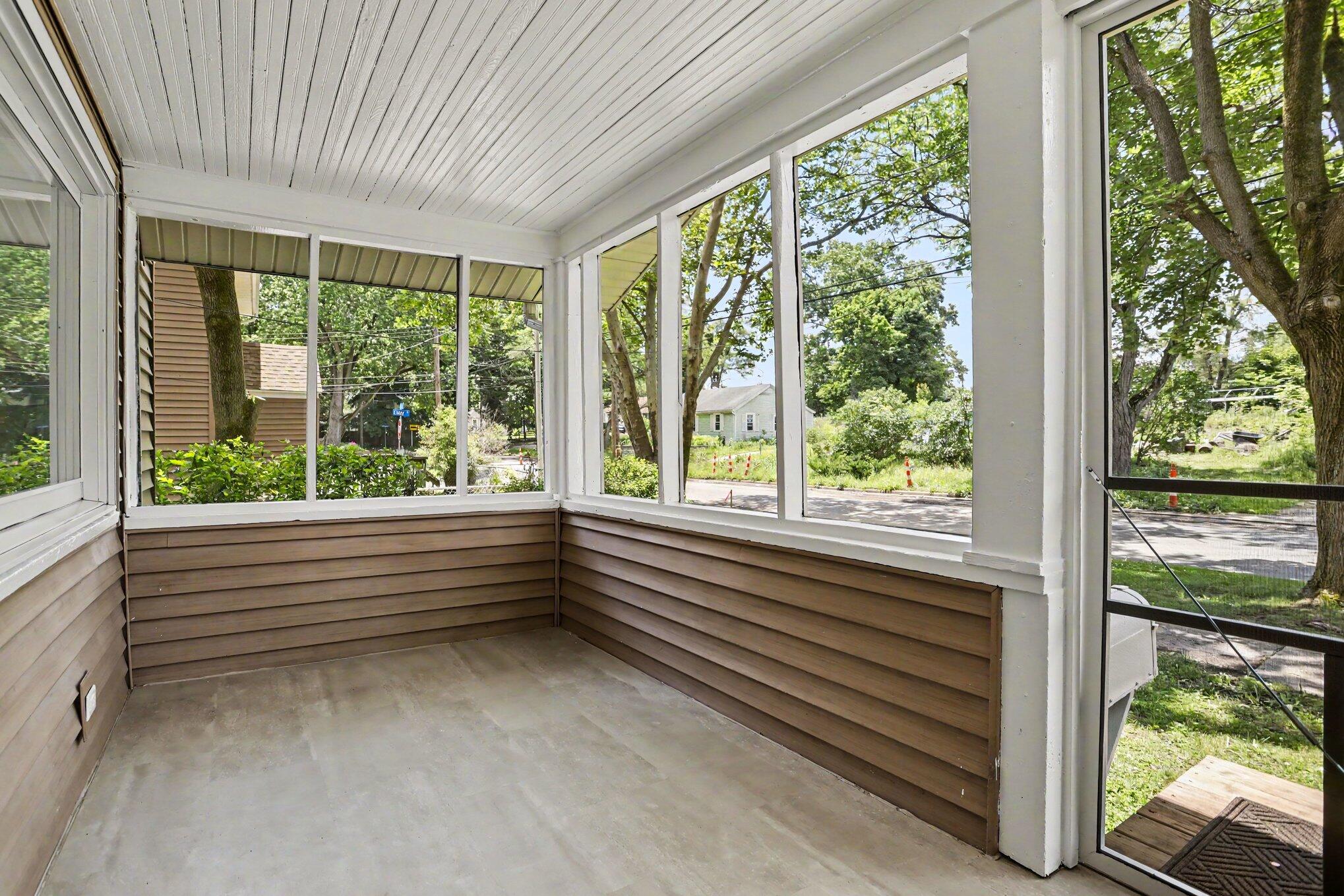 320 Trimble Avenue Kalamazoo MI 49048