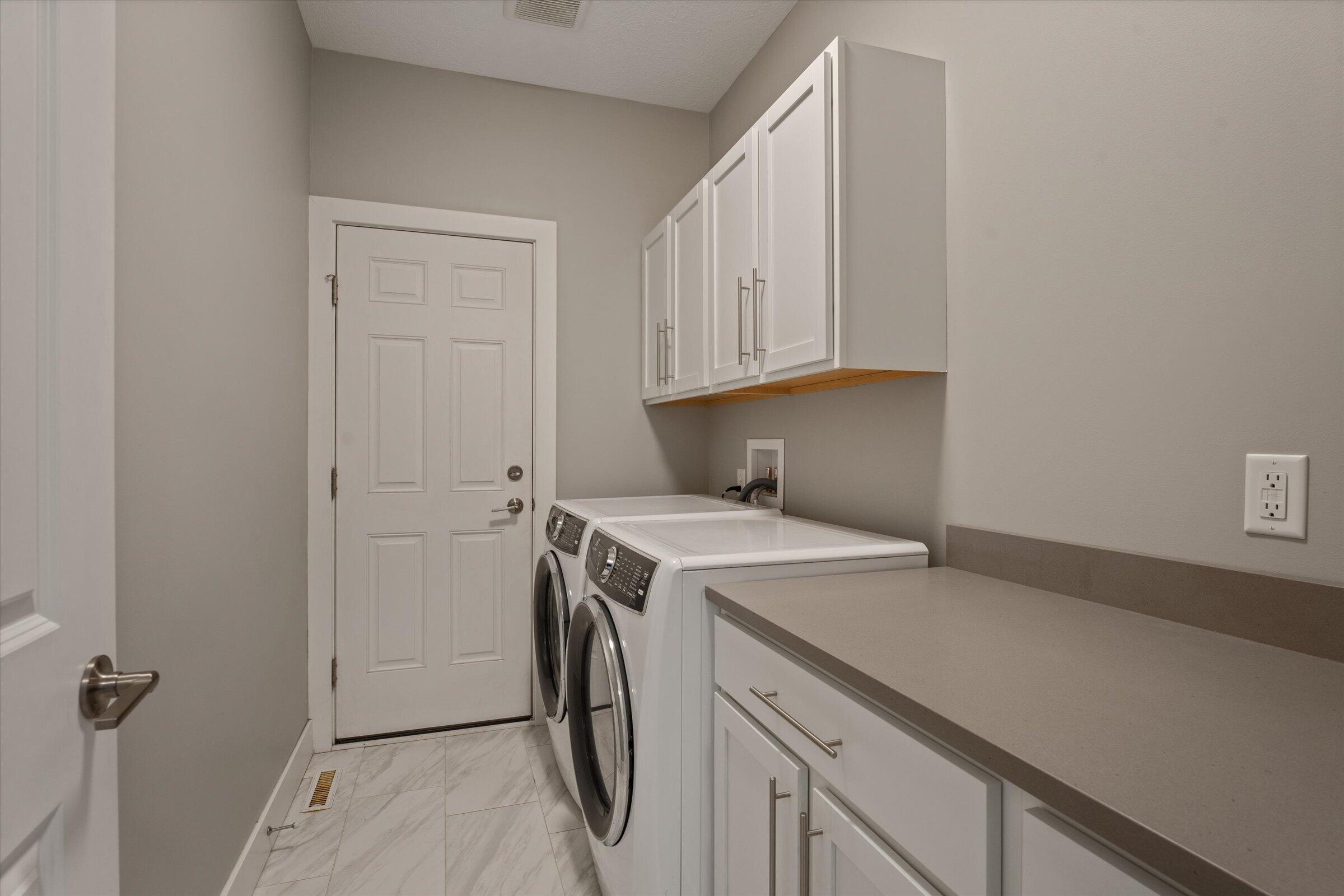 71403 Kestrel Drive Niles MI 49120