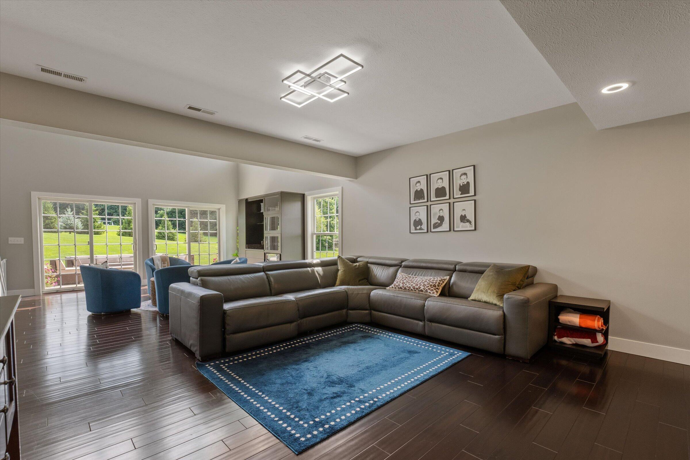 71403 Kestrel Drive Niles MI 49120