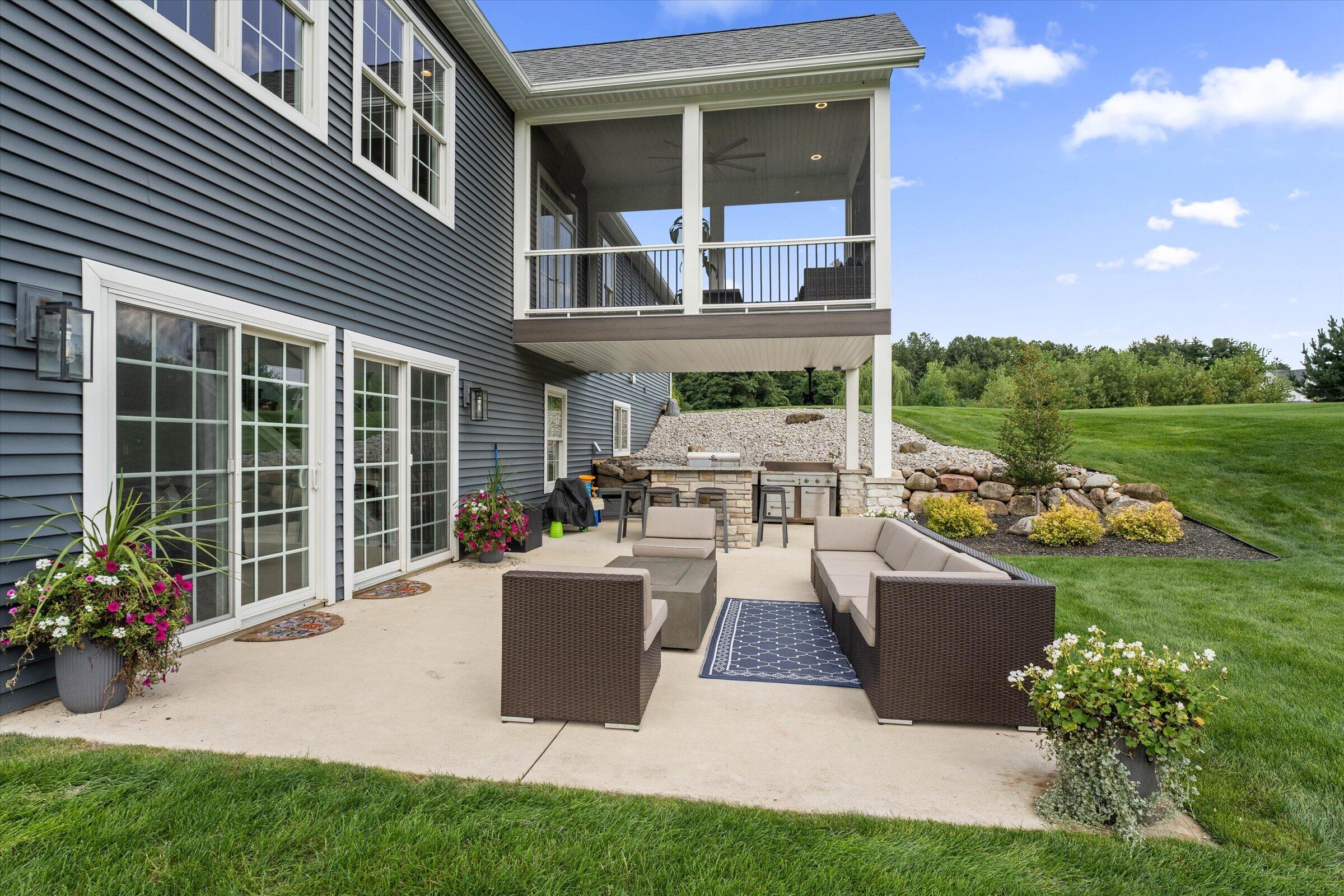 71403 Kestrel Drive Niles MI 49120