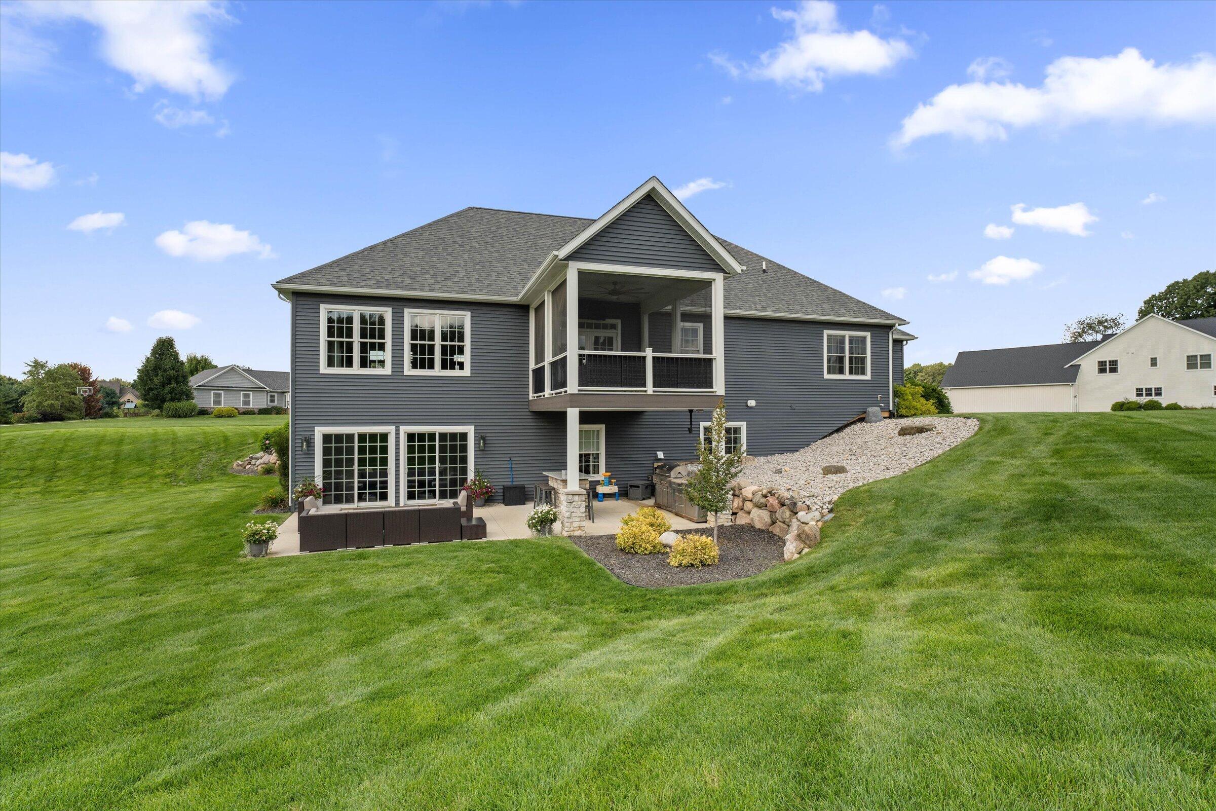 71403 Kestrel Drive Niles MI 49120