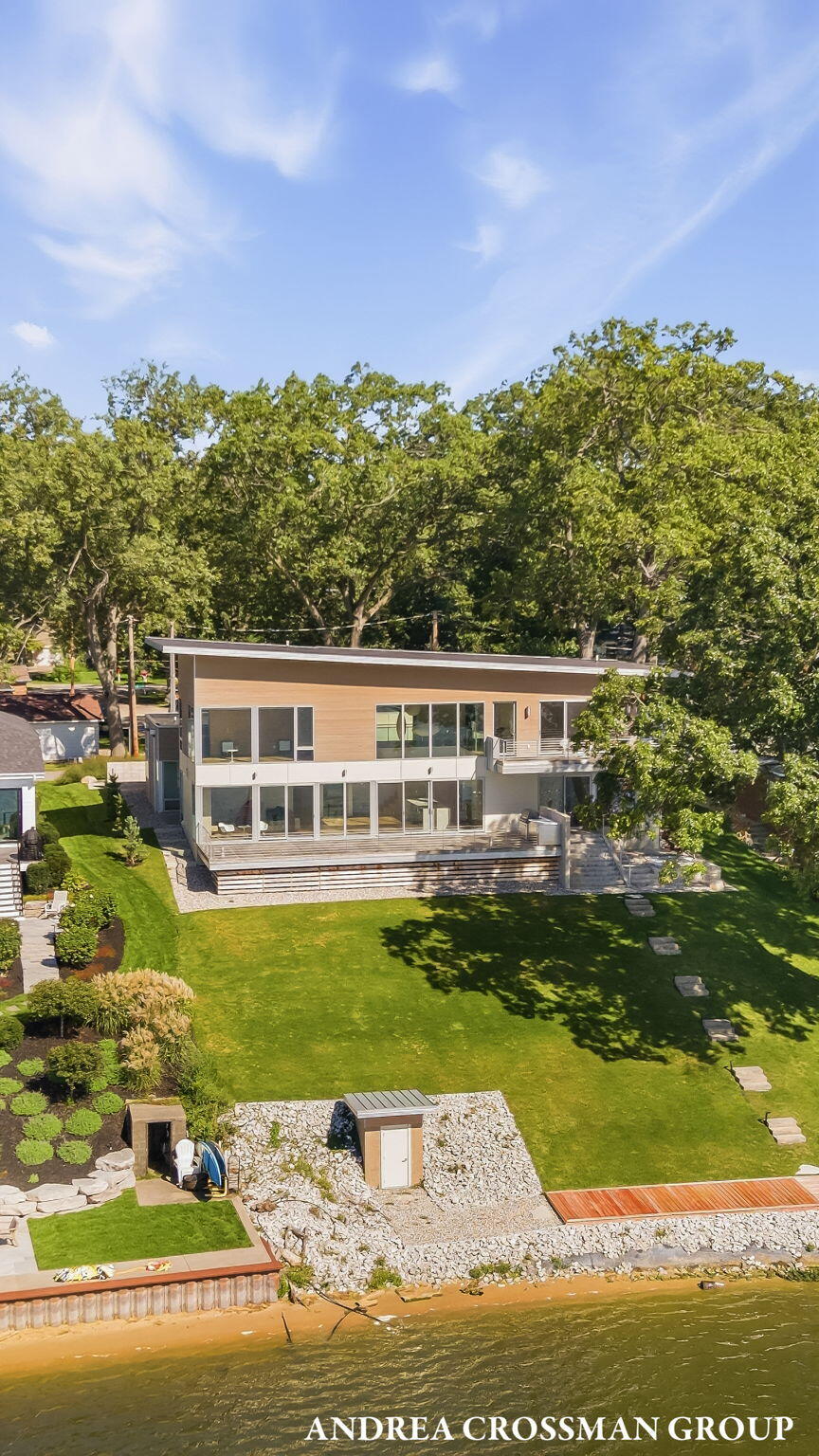 602 Lawn Avenue Holland MI 49424