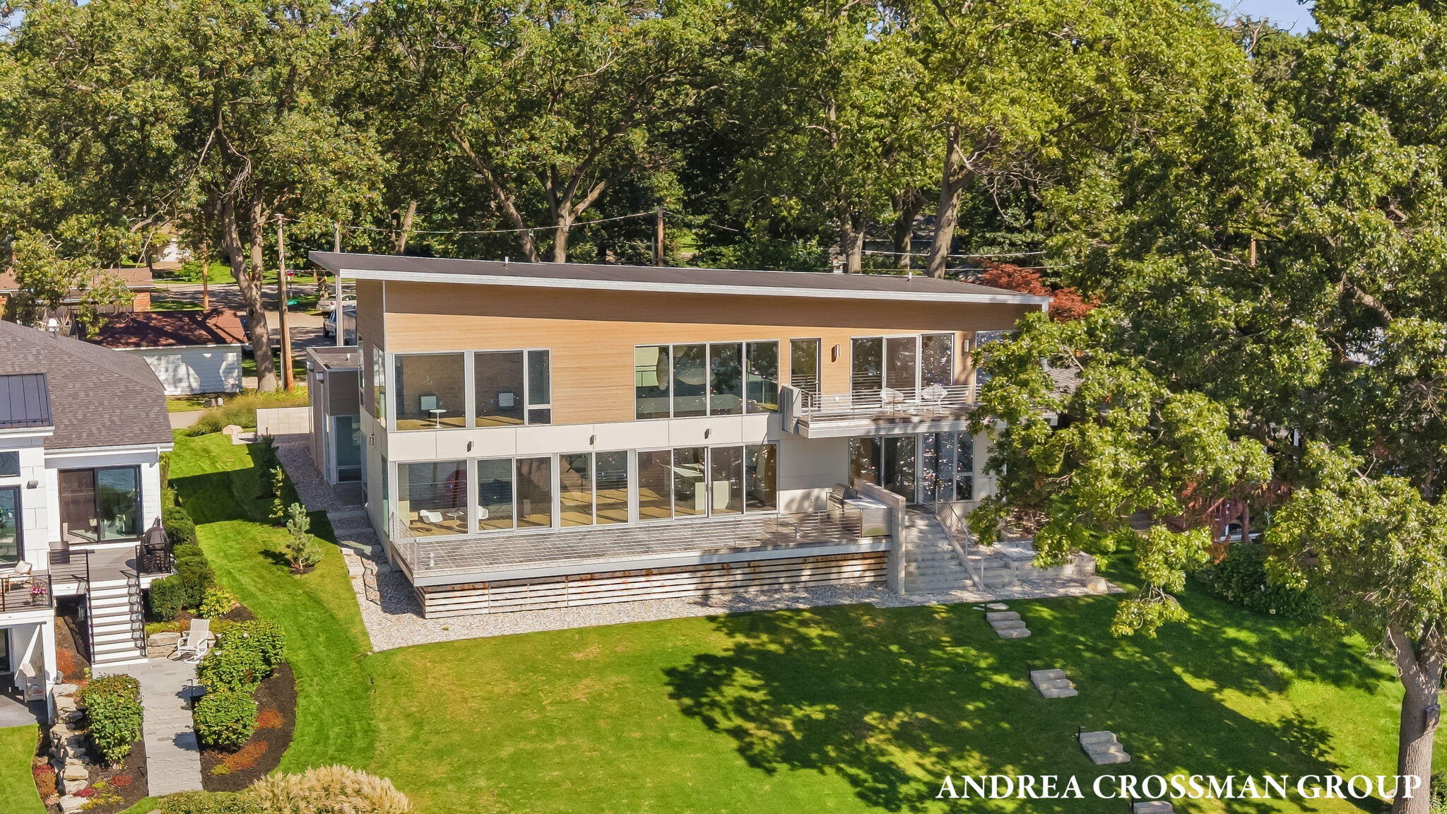 602 Lawn Avenue Holland MI 49424