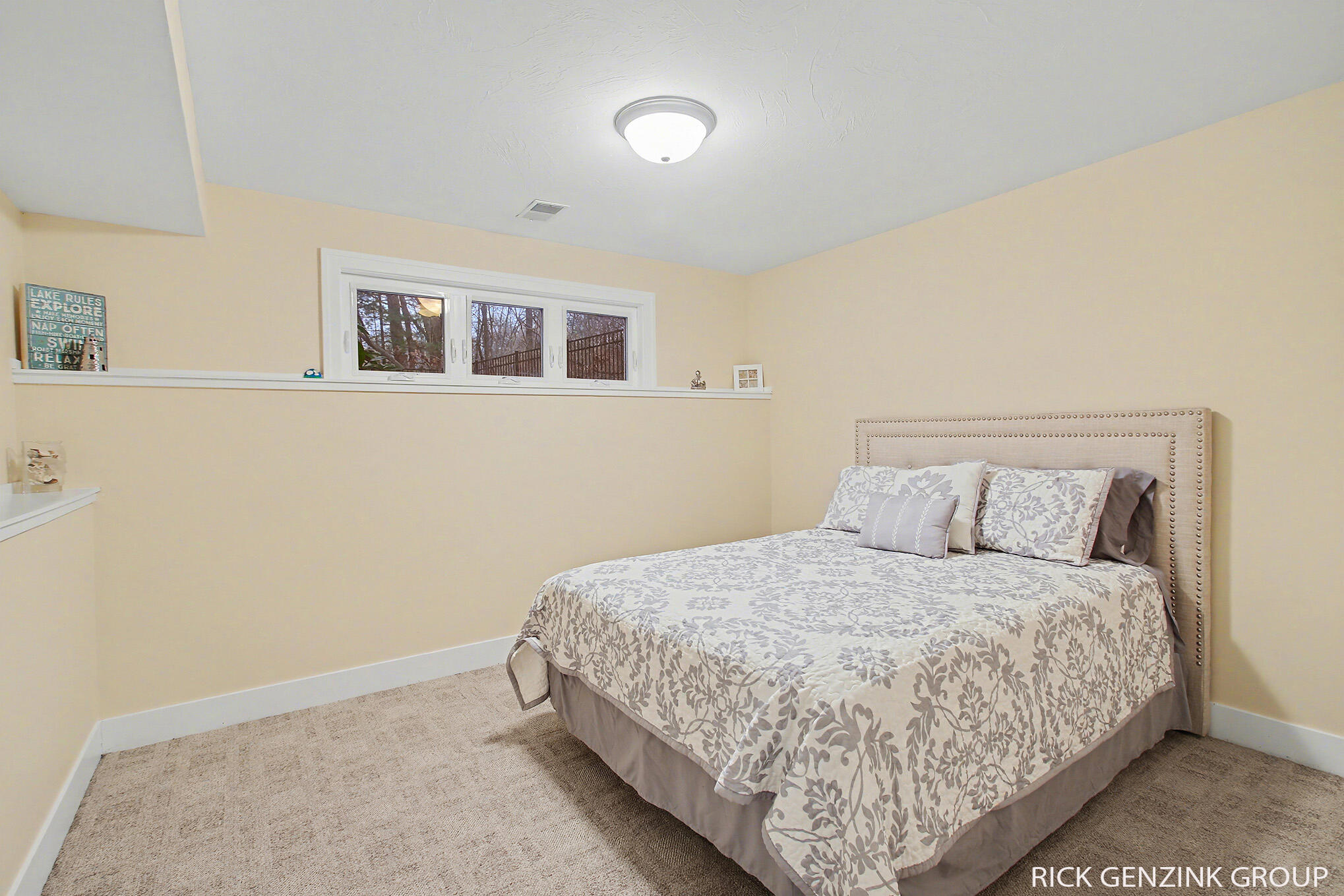 6288 Hawthorne Court Saugatuck MI 49453