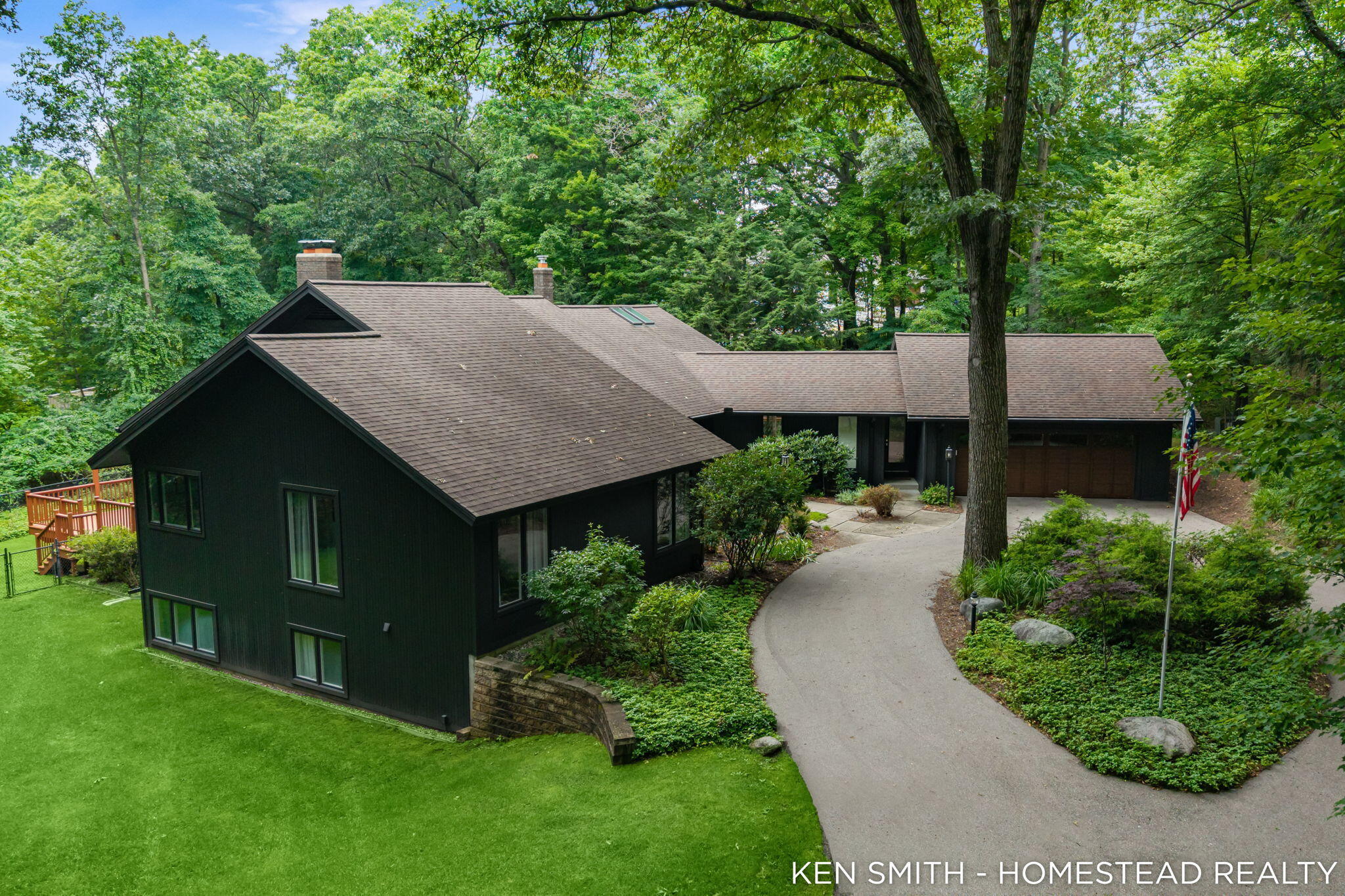 1660 Mont Rue Drive SE Grand Rapids MI 49546