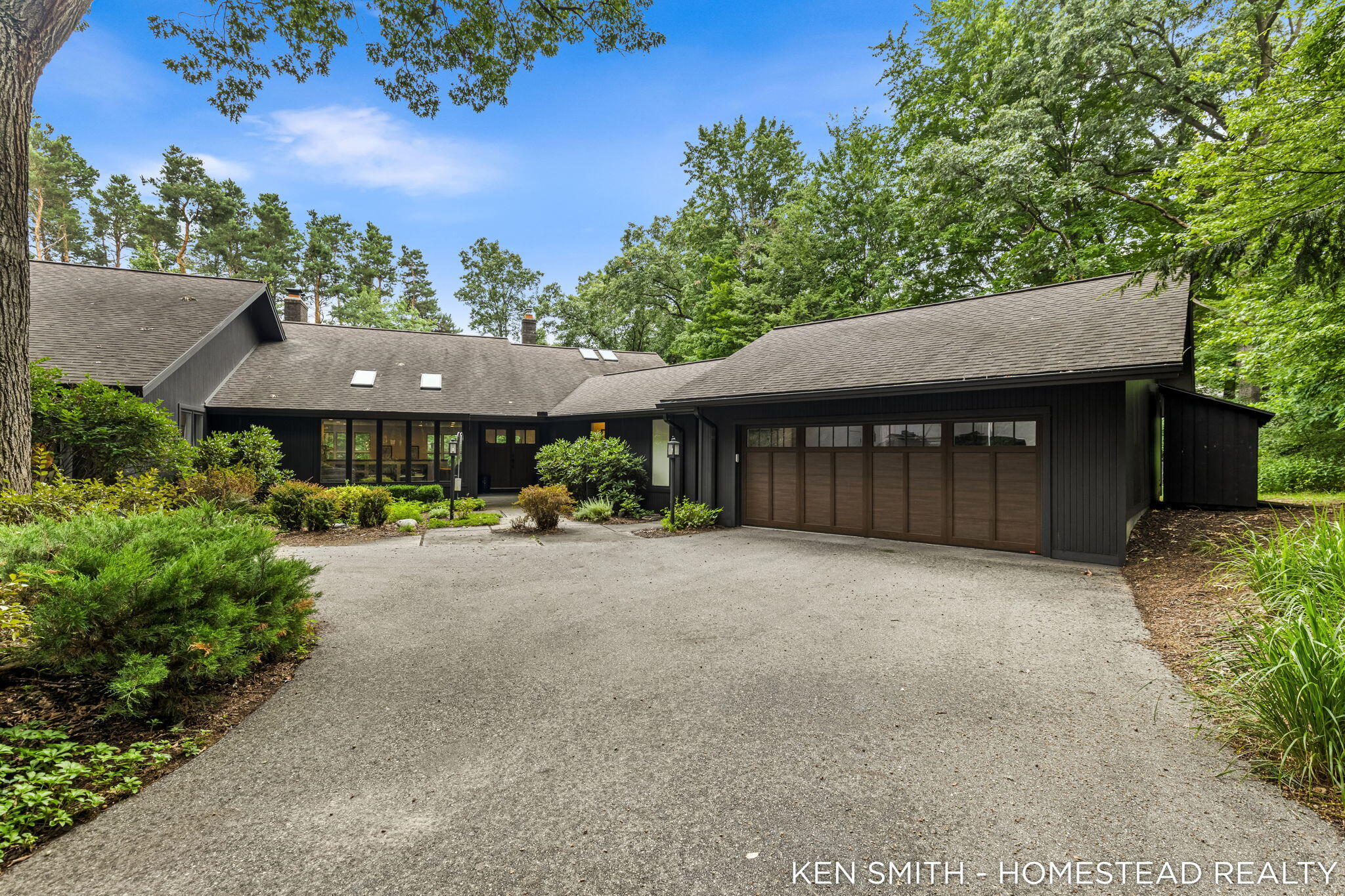 1660 Mont Rue Drive SE Grand Rapids MI 49546