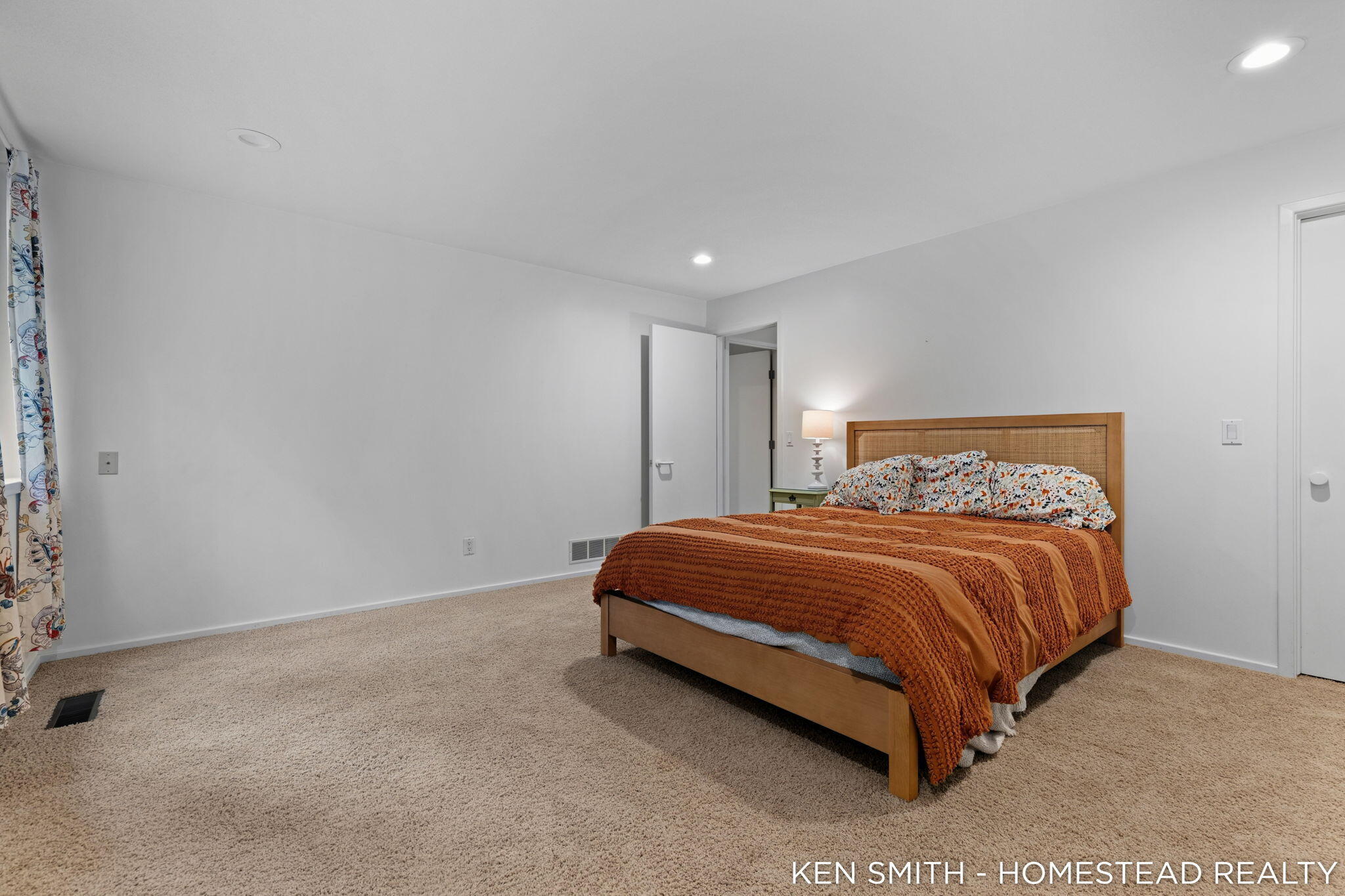 1660 Mont Rue Drive SE Grand Rapids MI 49546