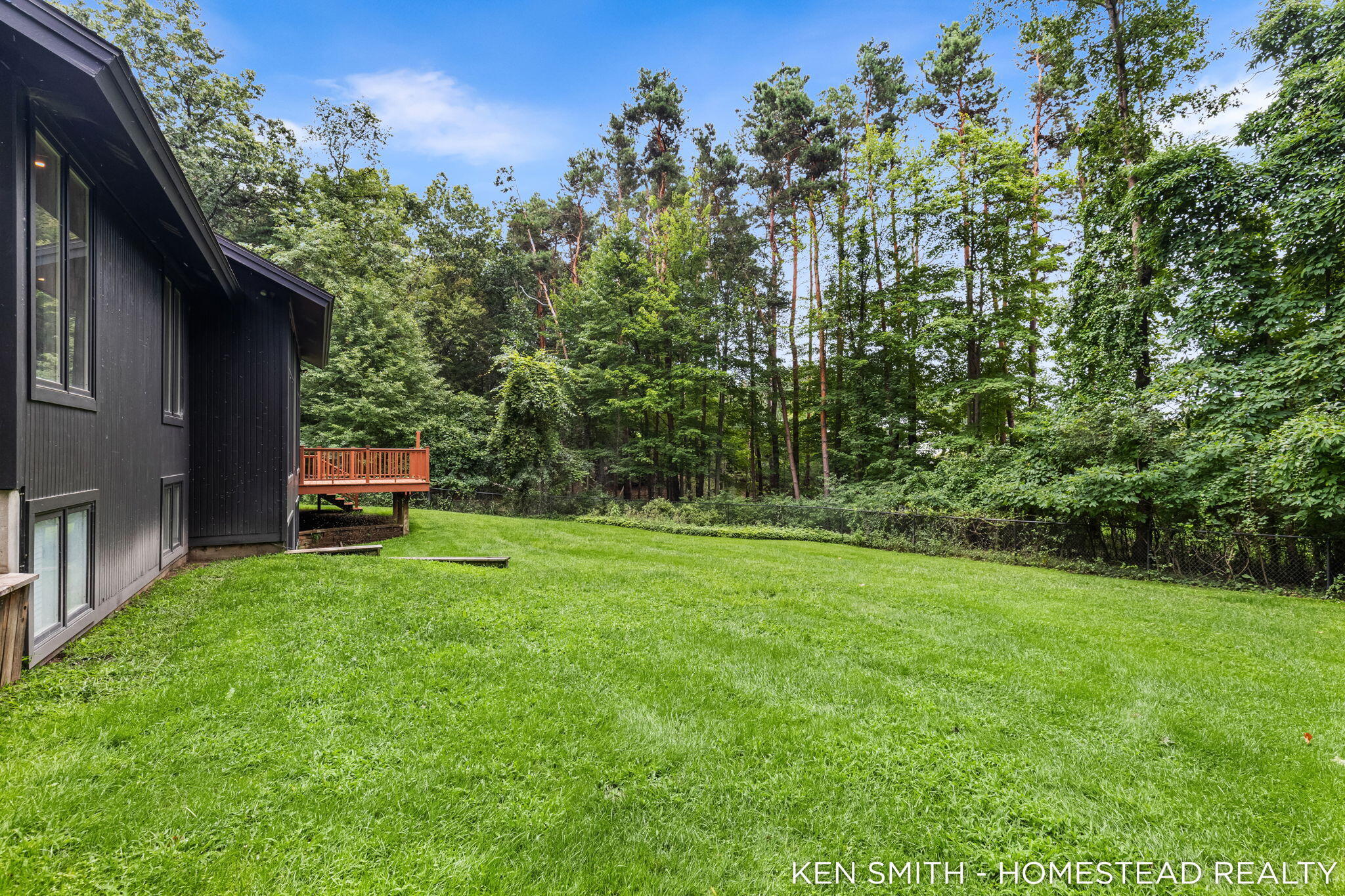 1660 Mont Rue Drive SE Grand Rapids MI 49546