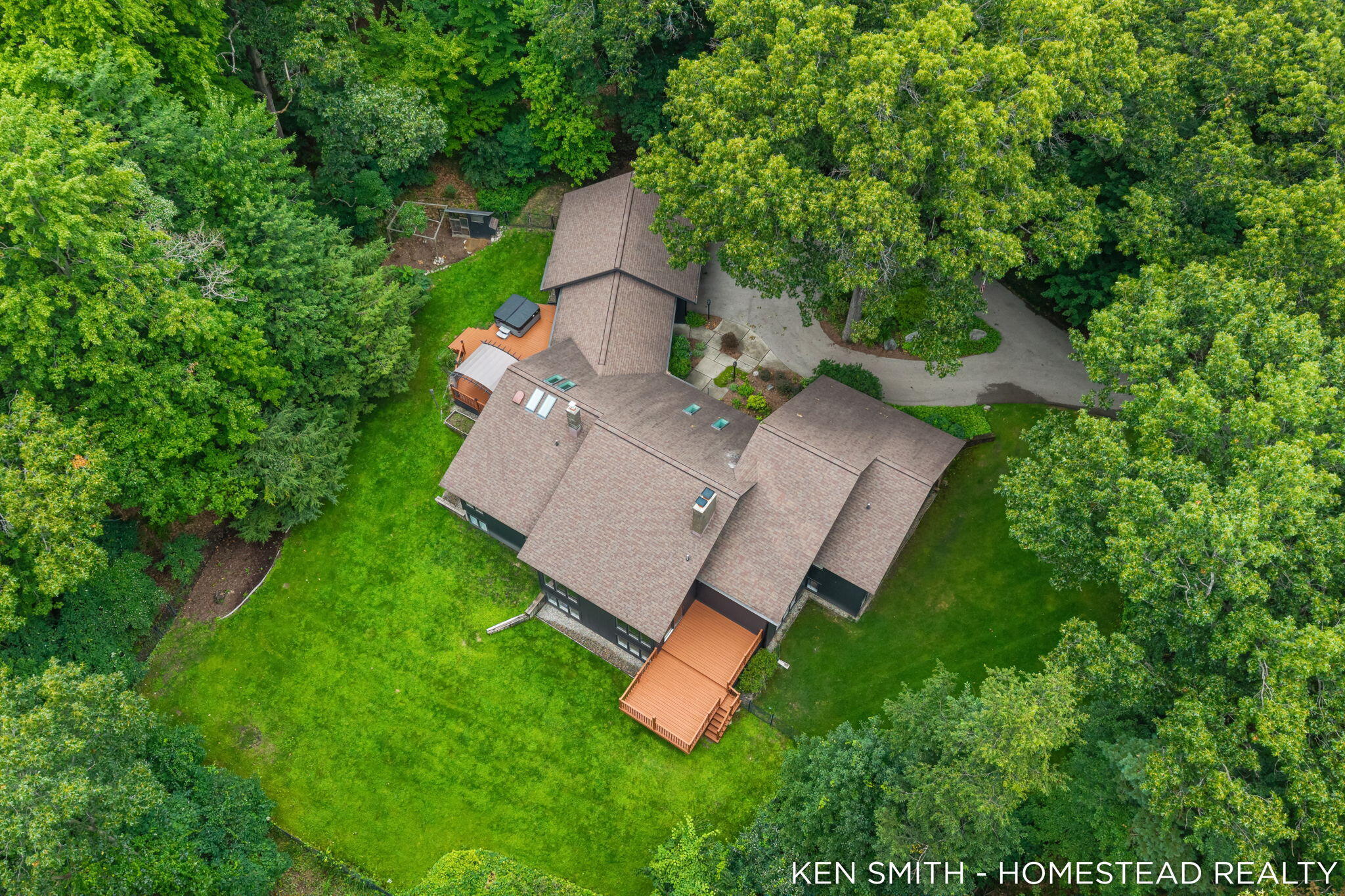 1660 Mont Rue Drive SE Grand Rapids MI 49546
