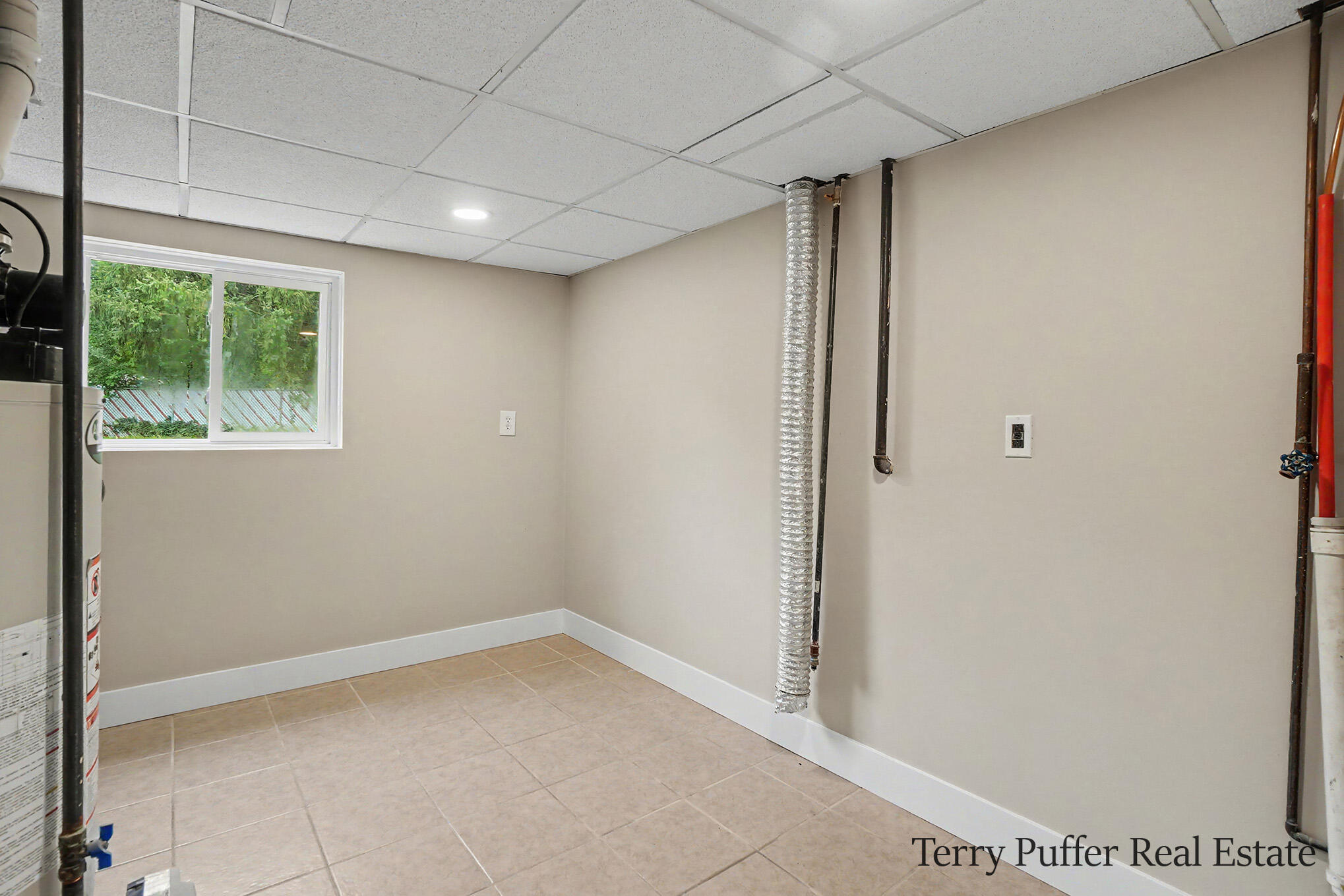 3942 Hall Road Muskegon MI 49442