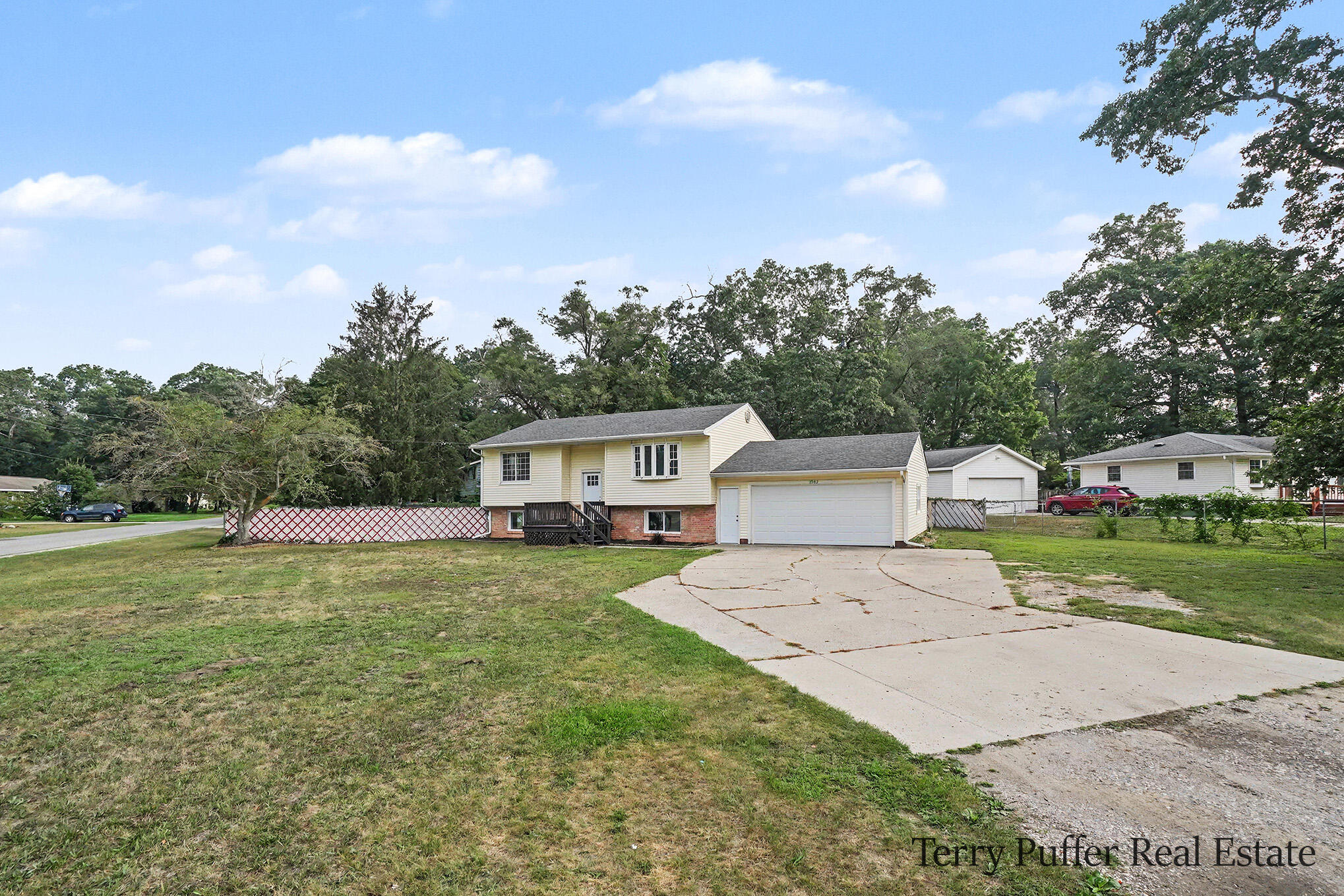 3942 Hall Road Muskegon MI 49442