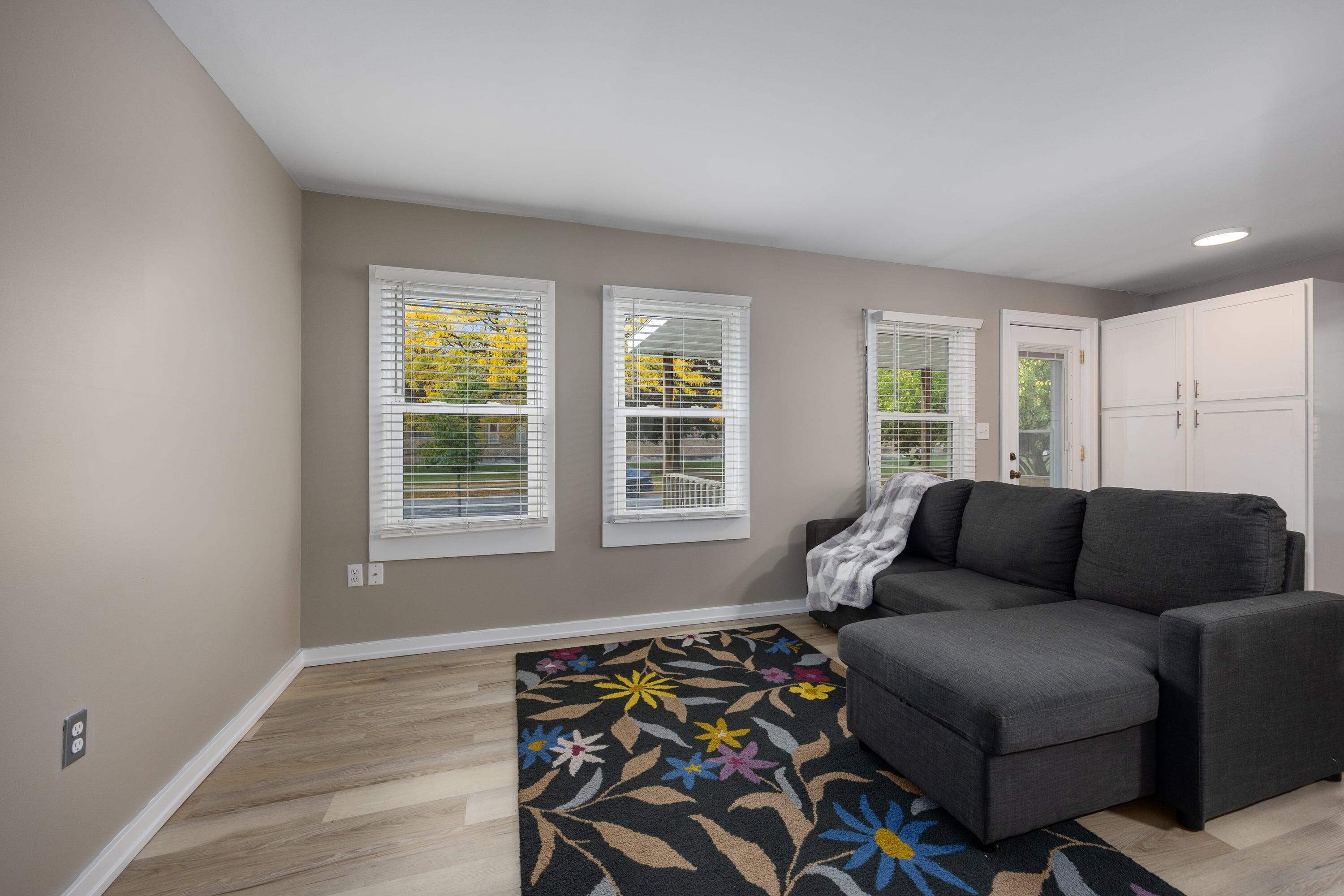 927 Aberdeen Street NE Grand Rapids MI 49505