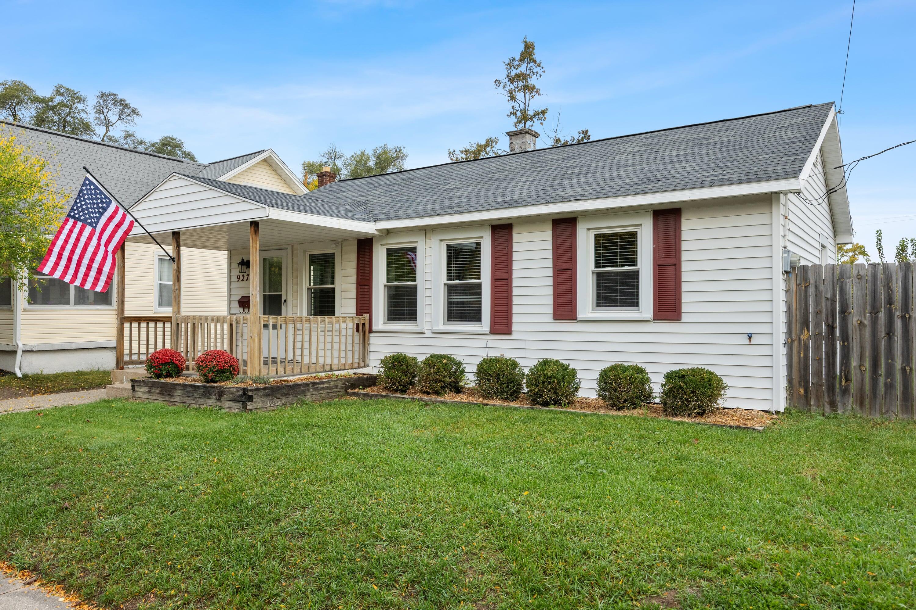 927 Aberdeen Street NE Grand Rapids MI 49505