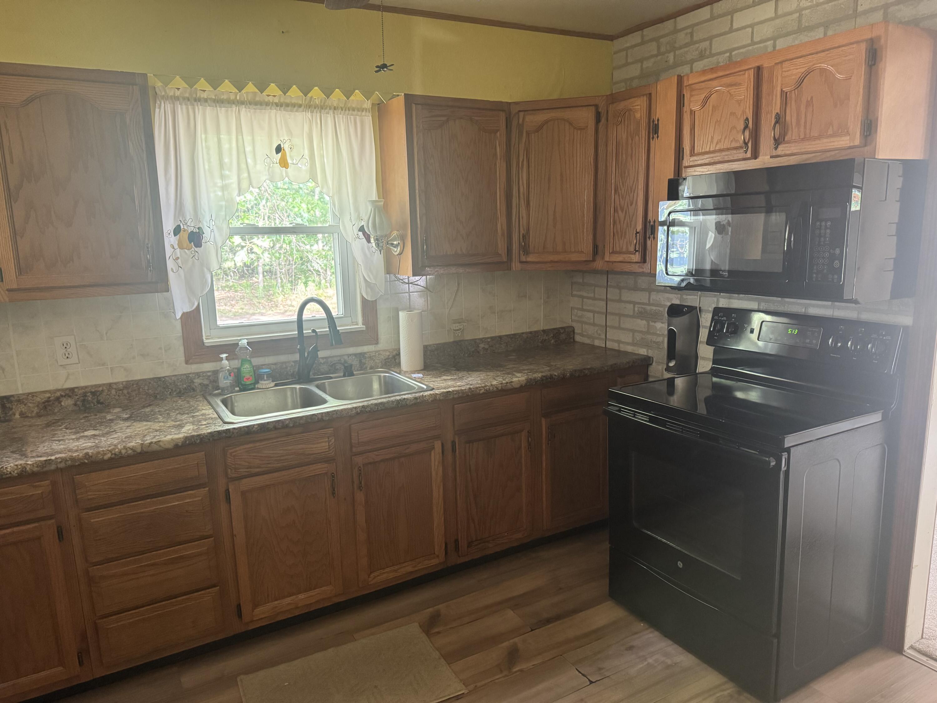 6878 Evanston Avenue Muskegon MI 49442