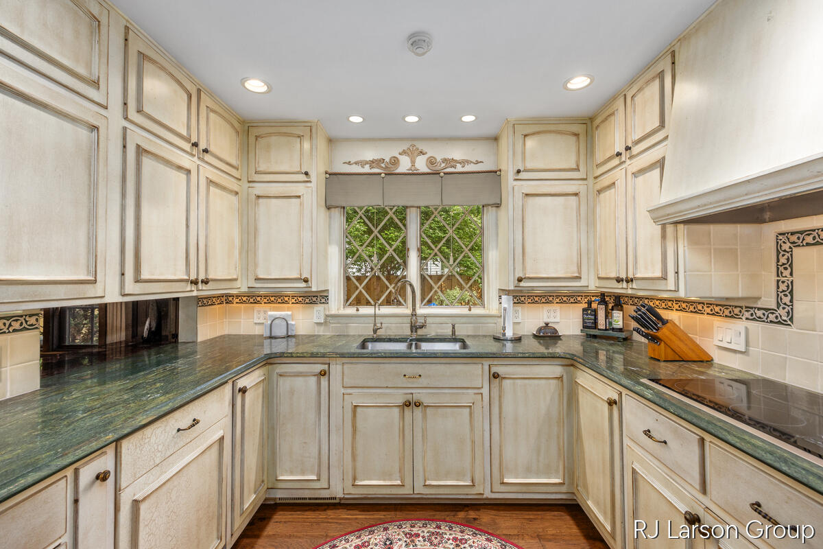 2033 Coronado Drive SE Grand Rapids MI 49506