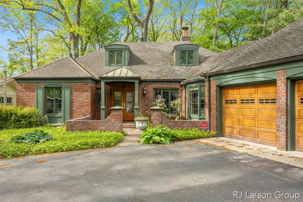 2033 Coronado Drive SE Grand Rapids MI 49506